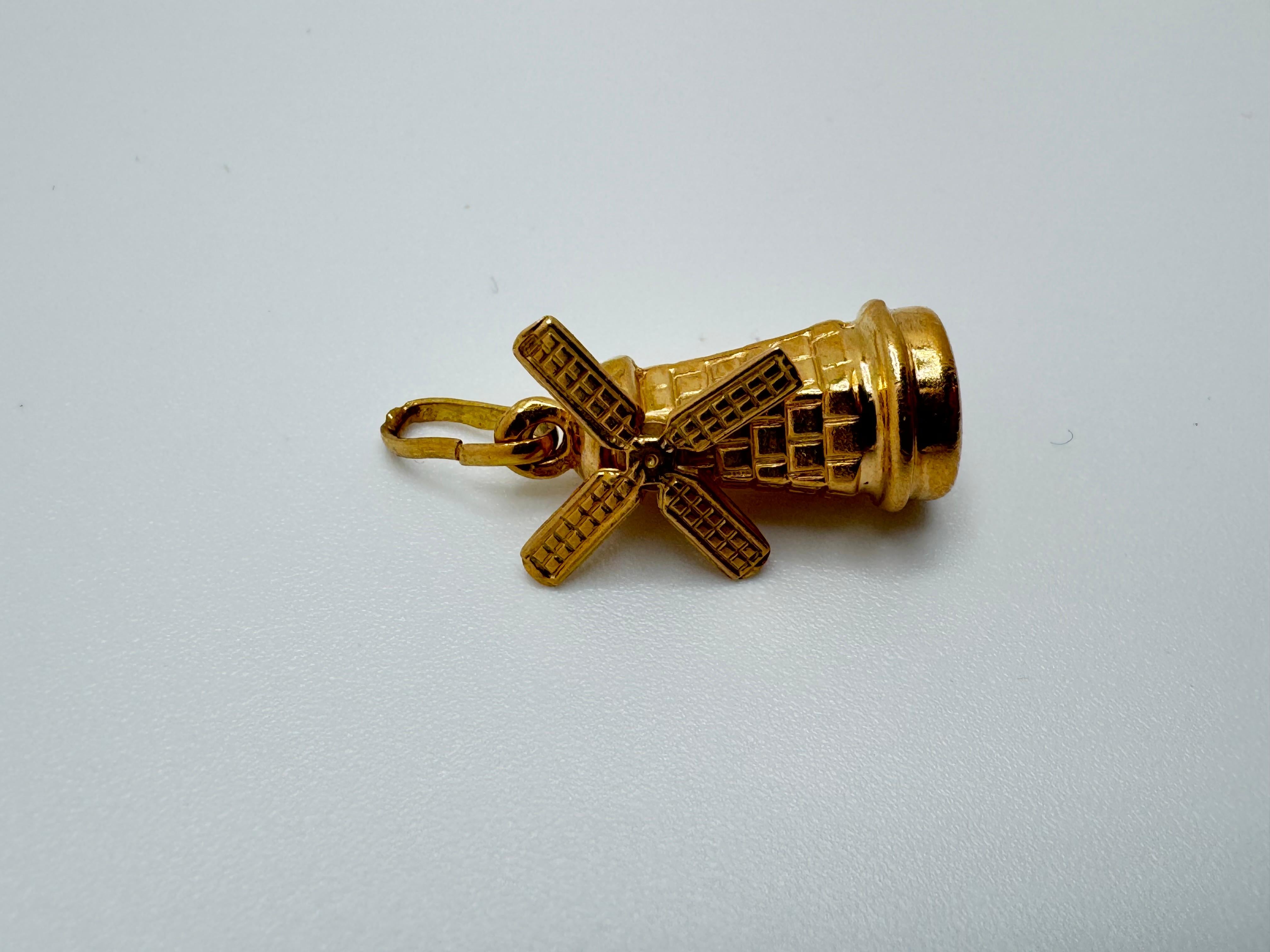 Art Déco Ciondolo mulino a vento vintage 14K YG in vendita
