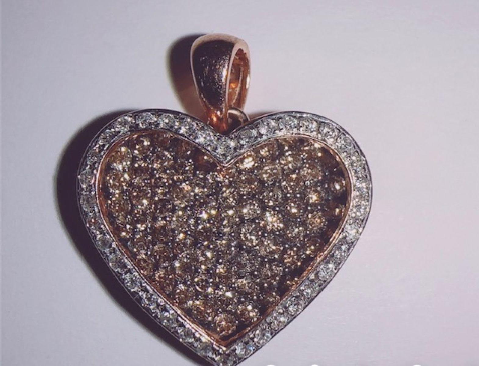 Round Cut 14KR Rose Gold Women's Round Champagne and White Diamond Heart Pendant For Sale
