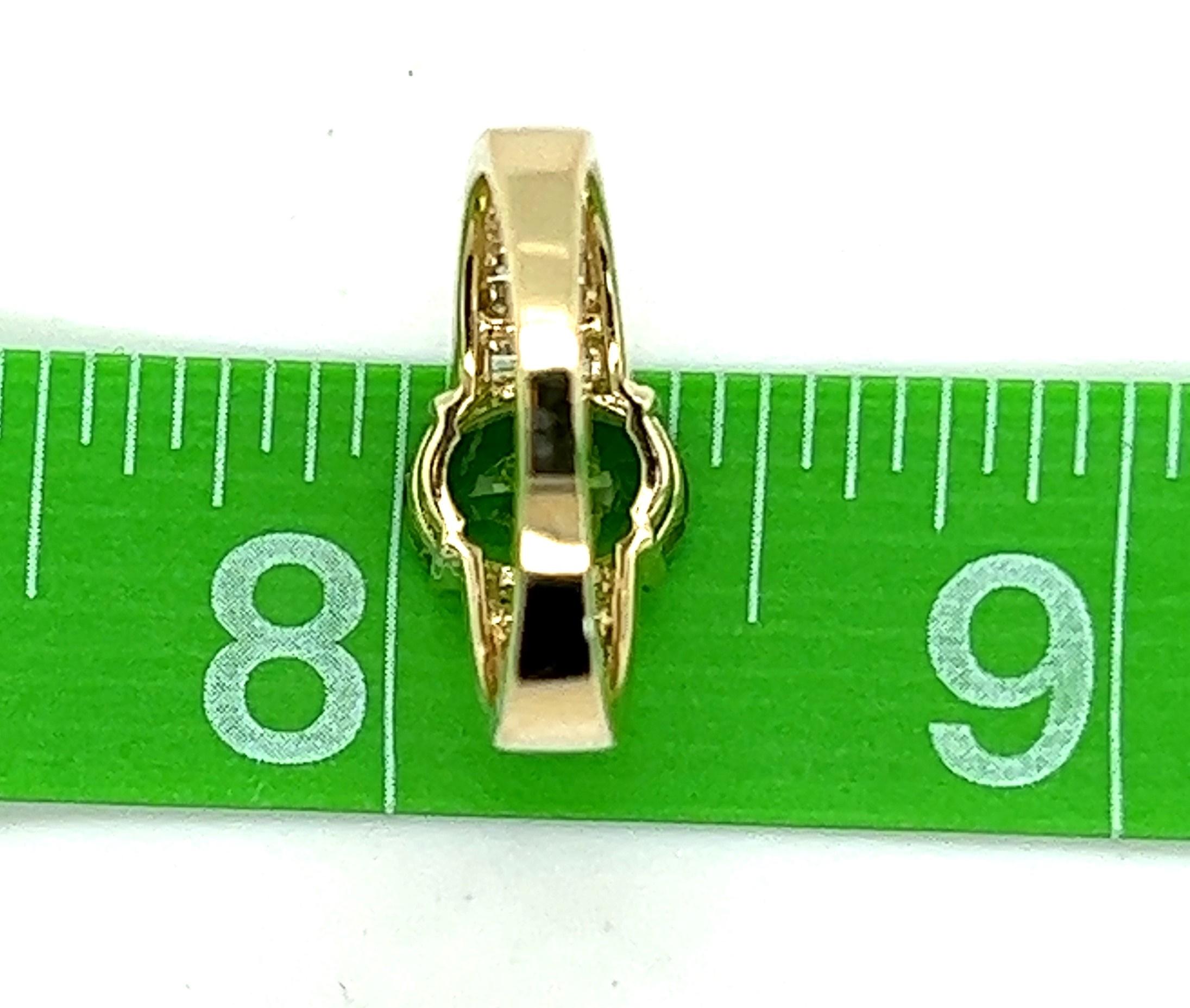 14kt 2.44Ct Peridot and Diamond Ring  In Good Condition For Sale In Towson, MD