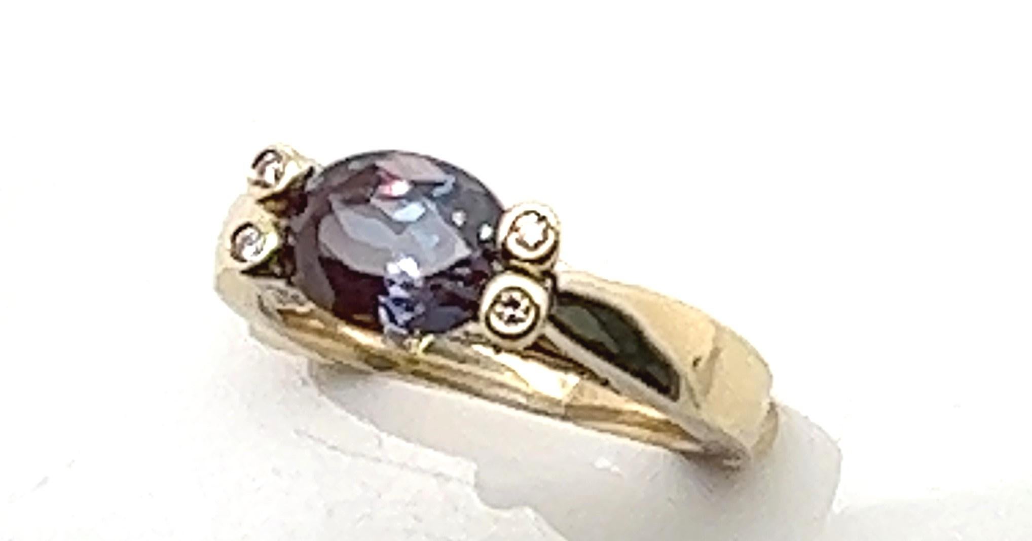 14KT 2.52 Carat Synthetic Alexandrite and Diamond Ring In Good Condition In Towson, MD