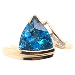 14kt 2.90ct Trillion Cut Blue Topaz and Diamond Ring