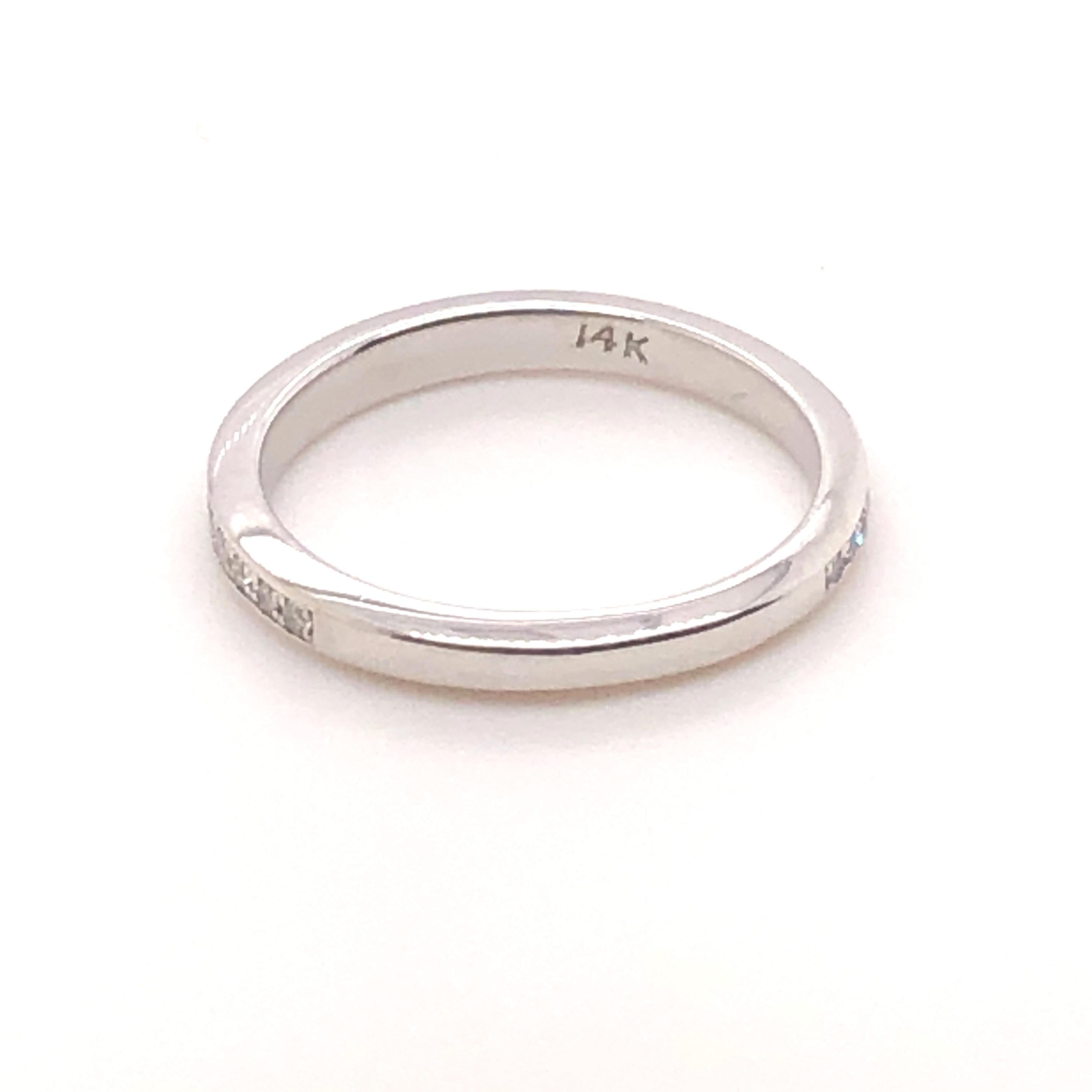 14 Karat .38 Carat Micro-Prong H-I/SI1-I1 Diamond Band In Good Condition For Sale In Towson, MD