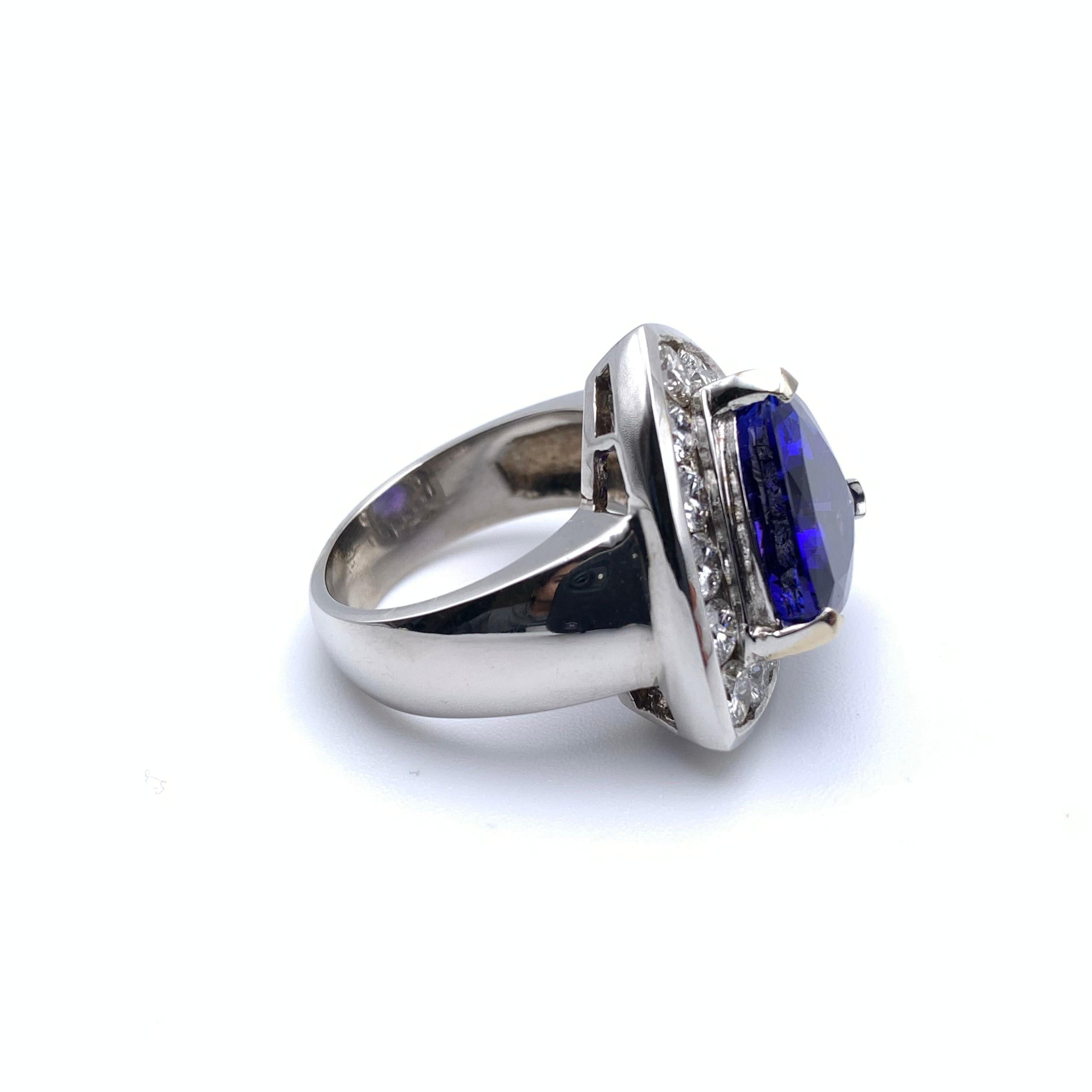 Women's 14KT 7.63 CT Trillion Tanzanite and Diamond Halo Ring For Sale