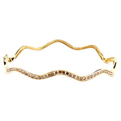 14kt .83 Carat Zig-Zag Diamond Bangle Bracelet