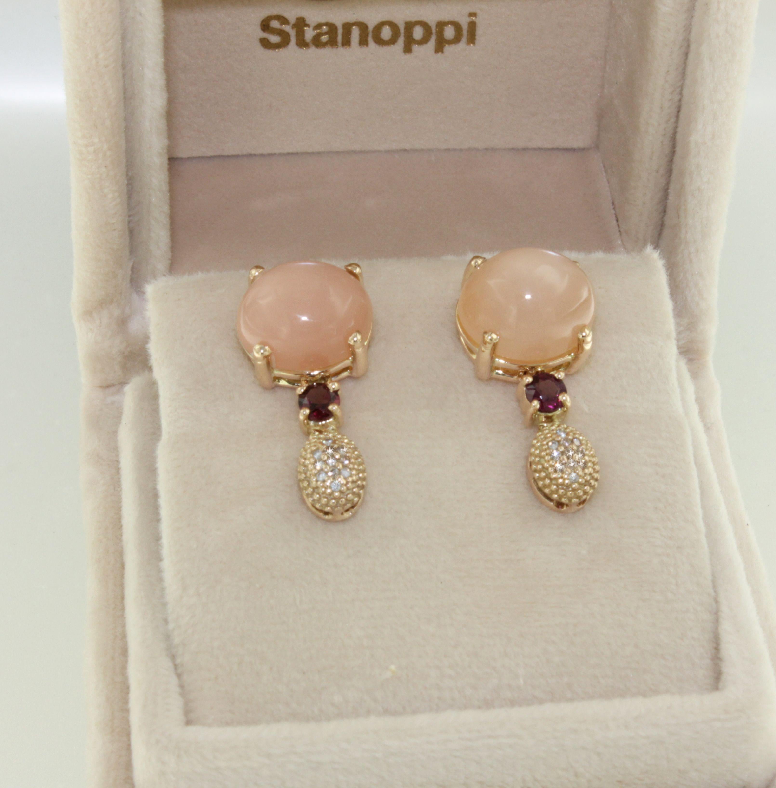 Moderne Ohrringe aus 14KT und 18 Karat Roségold mit Turmalin, Mondstein und weißen Diamanten im Angebot 1