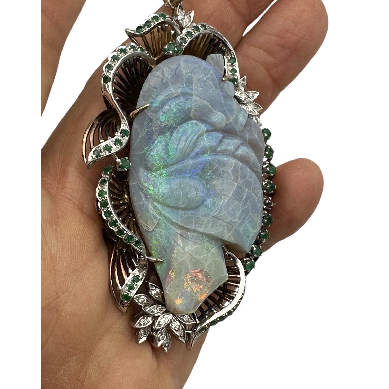 Ciondolo con smeraldo e diamante in 14Kt Black Opal Koi-Fish Carved 3-1/2