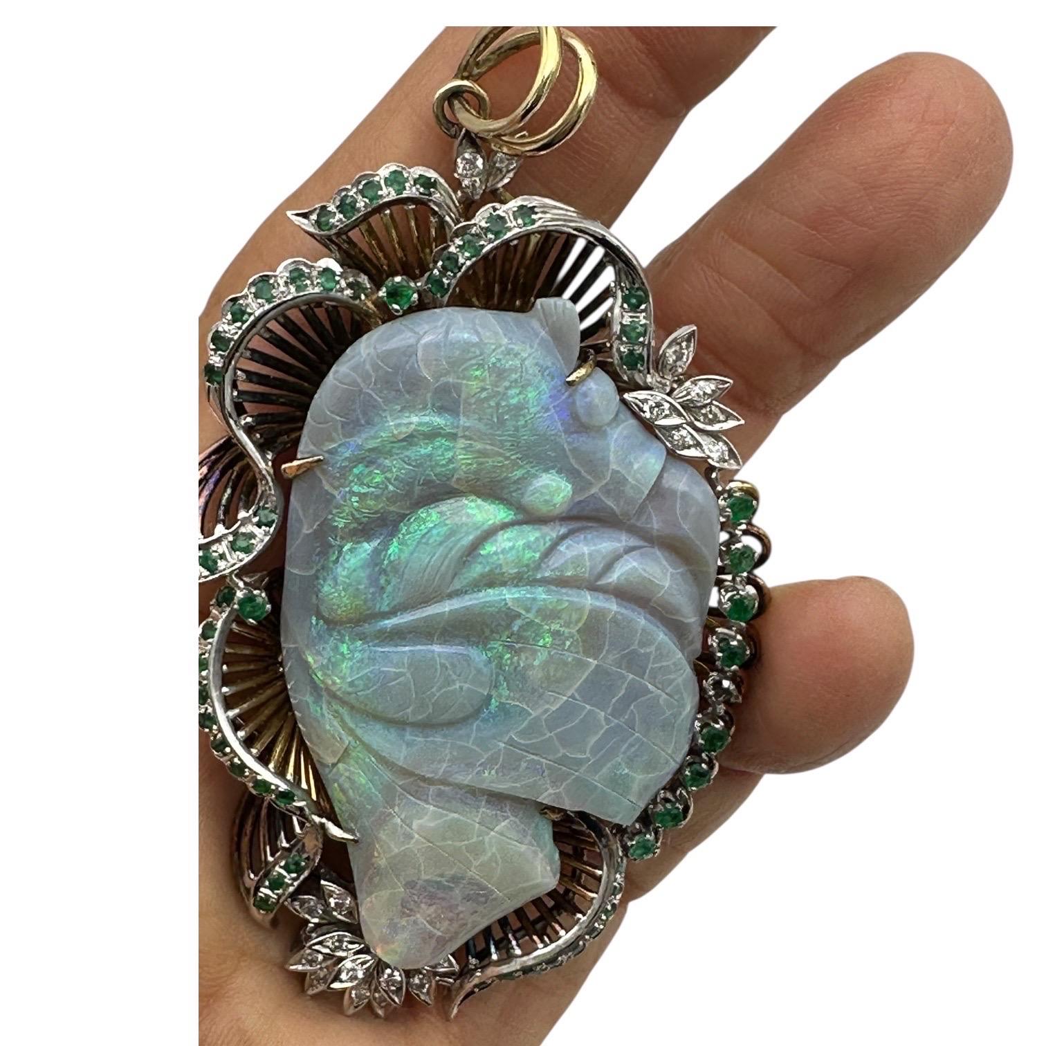 Ciondolo con smeraldo e diamante in 14Kt Black Opal Koi-Fish Carved 3-1/2