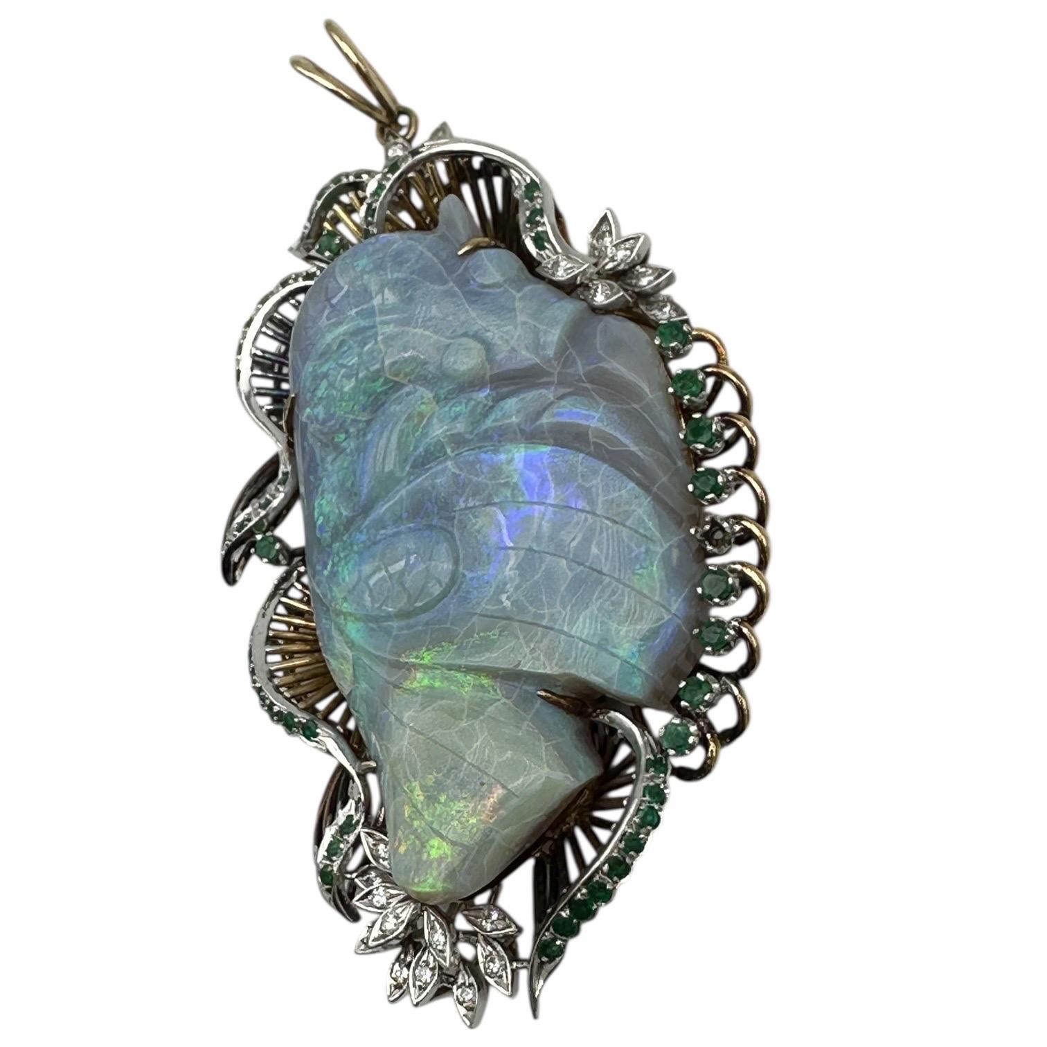 Neorinascimentale Ciondolo con smeraldo e diamante in 14Kt Black Opal Koi-Fish Carved 3-1/2