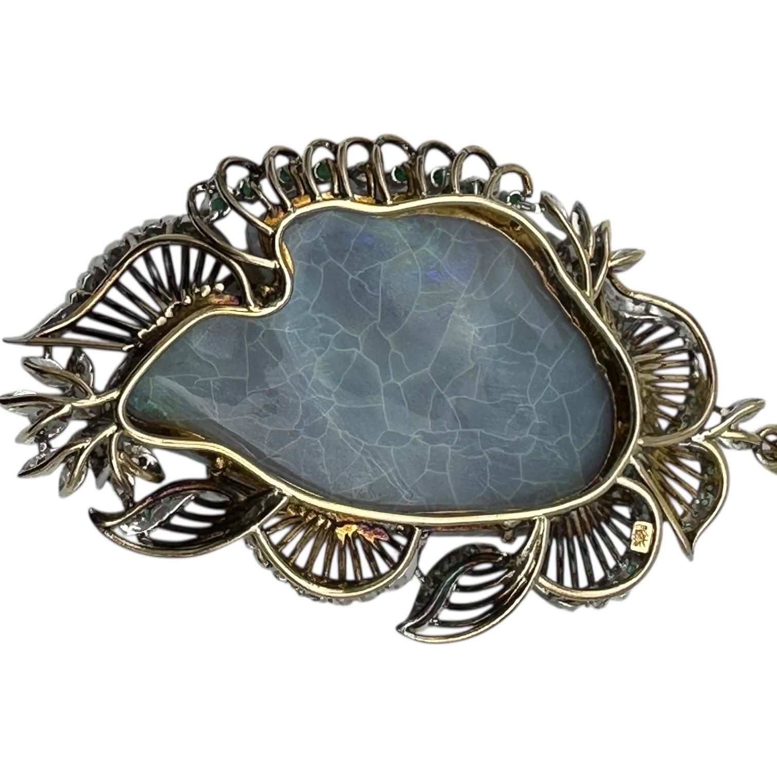 Ciondolo con smeraldo e diamante in 14Kt Black Opal Koi-Fish Carved 3-1/2