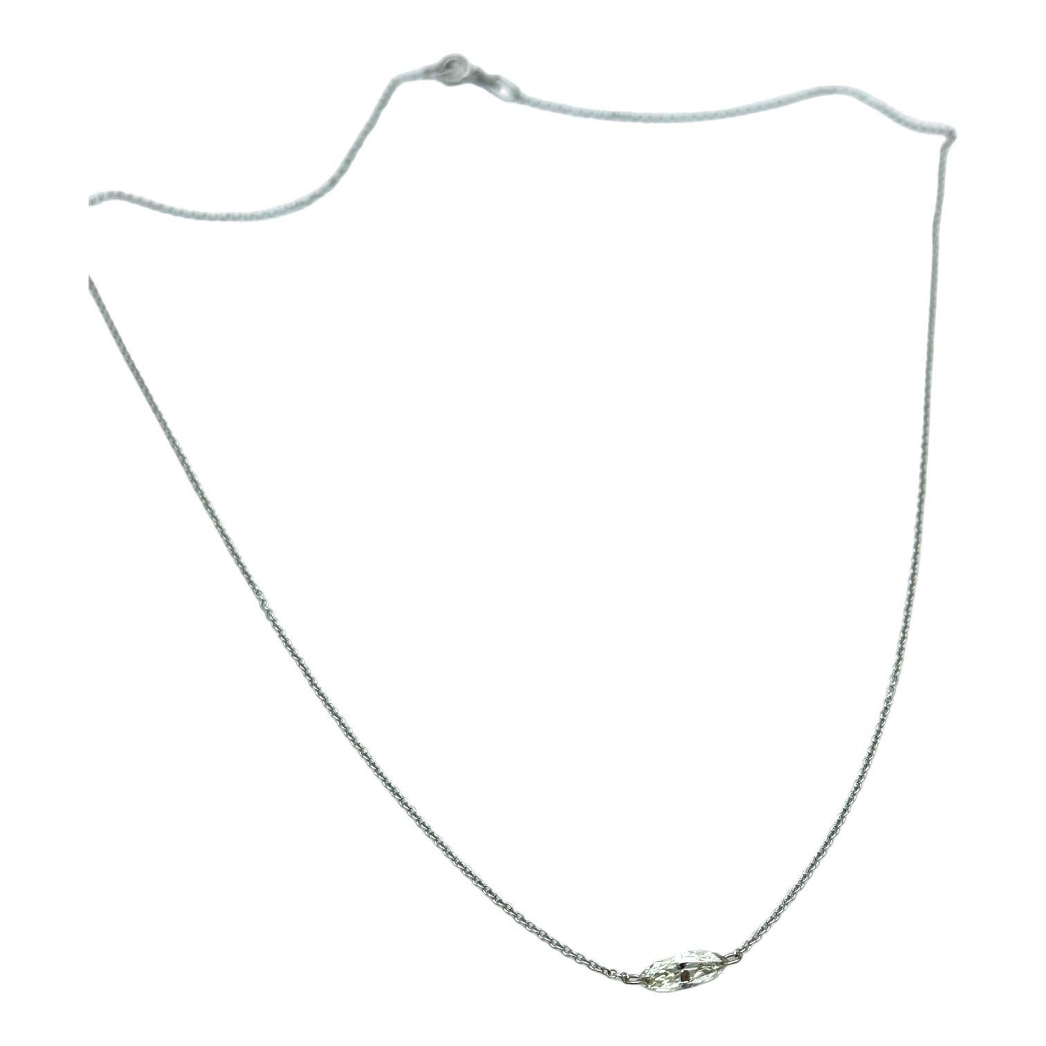 Collar de diamantes flotantes marquesa de 0,55 qt VS2-H Corte marquesa en venta