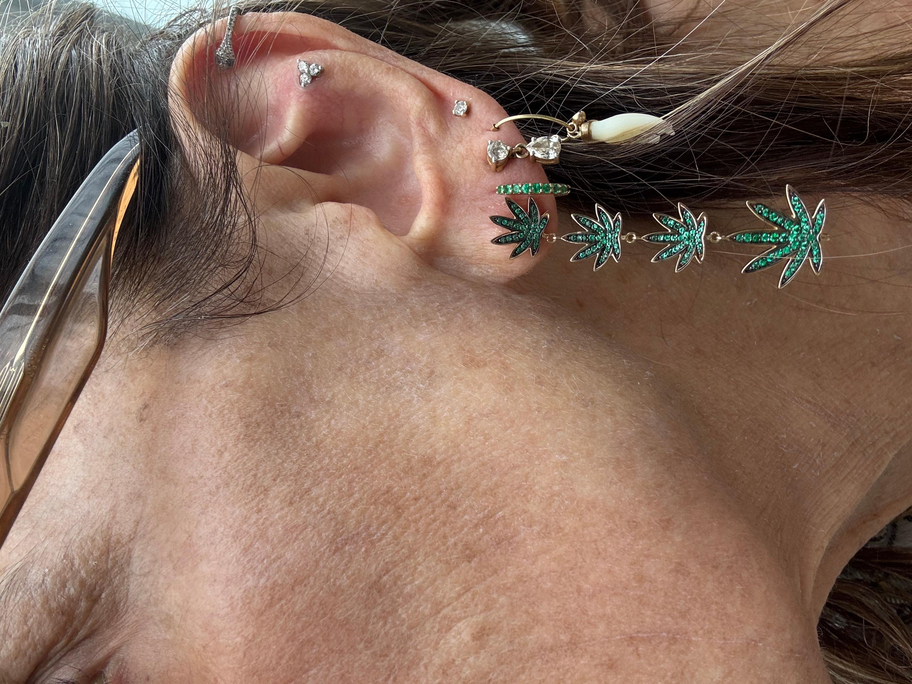 14kt, emerald leaf earrings In New Condition For Sale In Birmingham, MI
