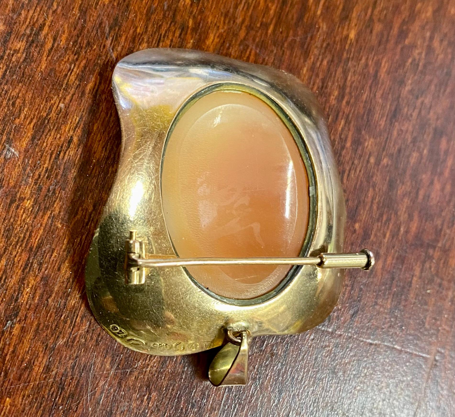 14kt Gold and Cameo Pendant/Brooch 1953 For Sale 1