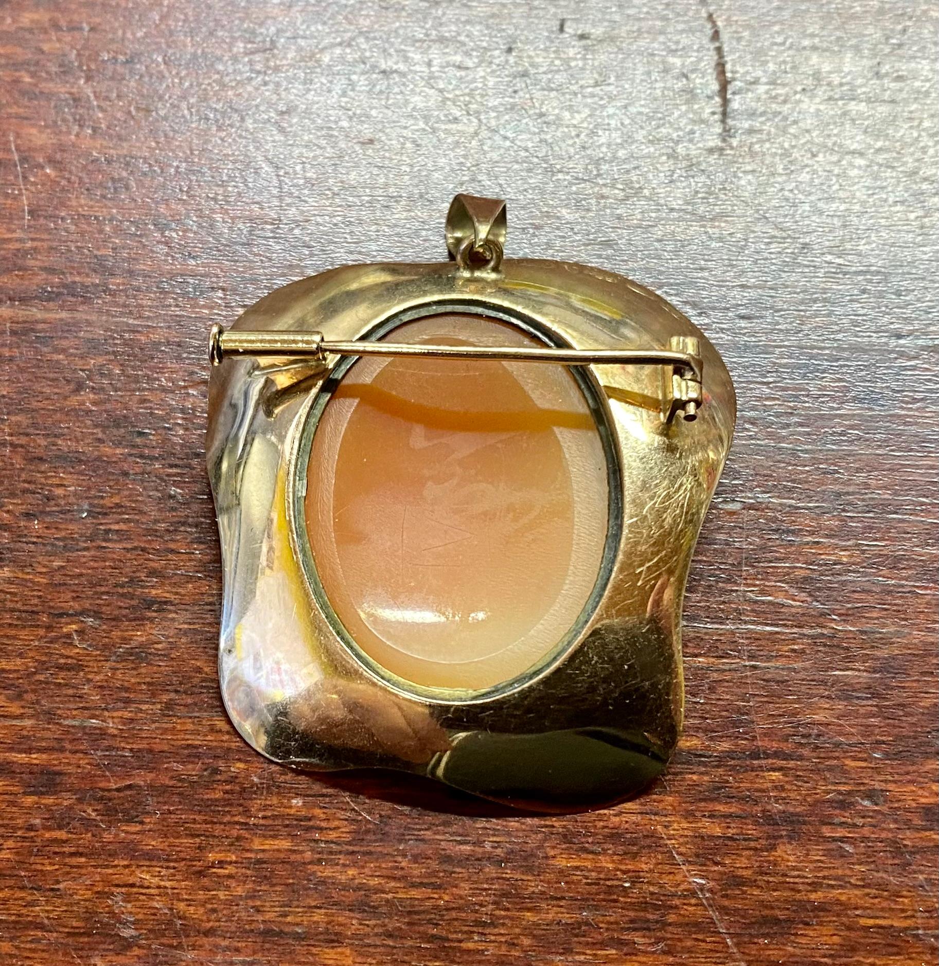 14kt Gold and Cameo Pendant/Brooch 1953 For Sale 2