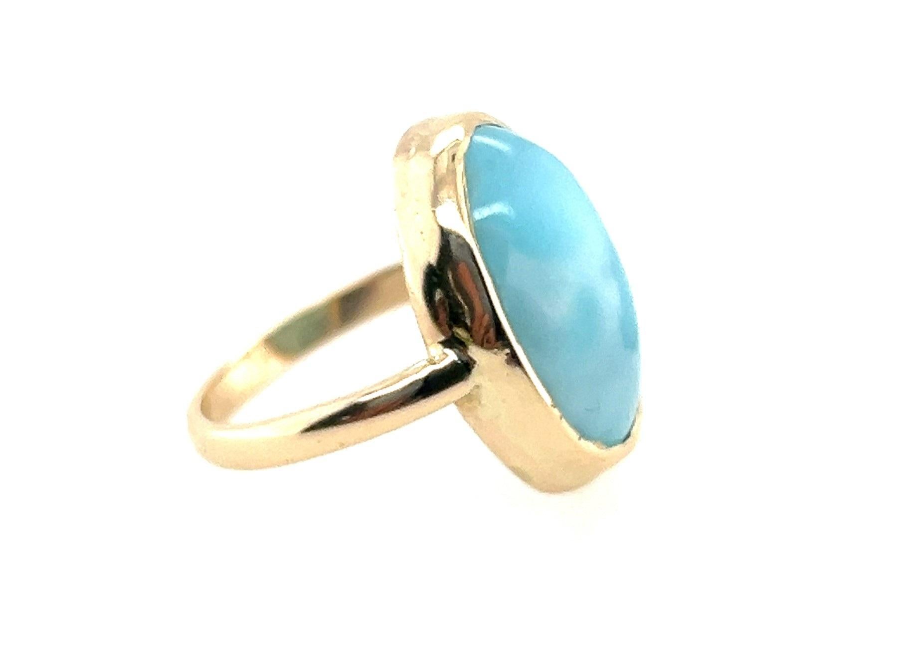 Contemporary Oval Cabochon Larimar Bezel Set Yellow Gold Fashion Ring In Good Condition In Towson, MD