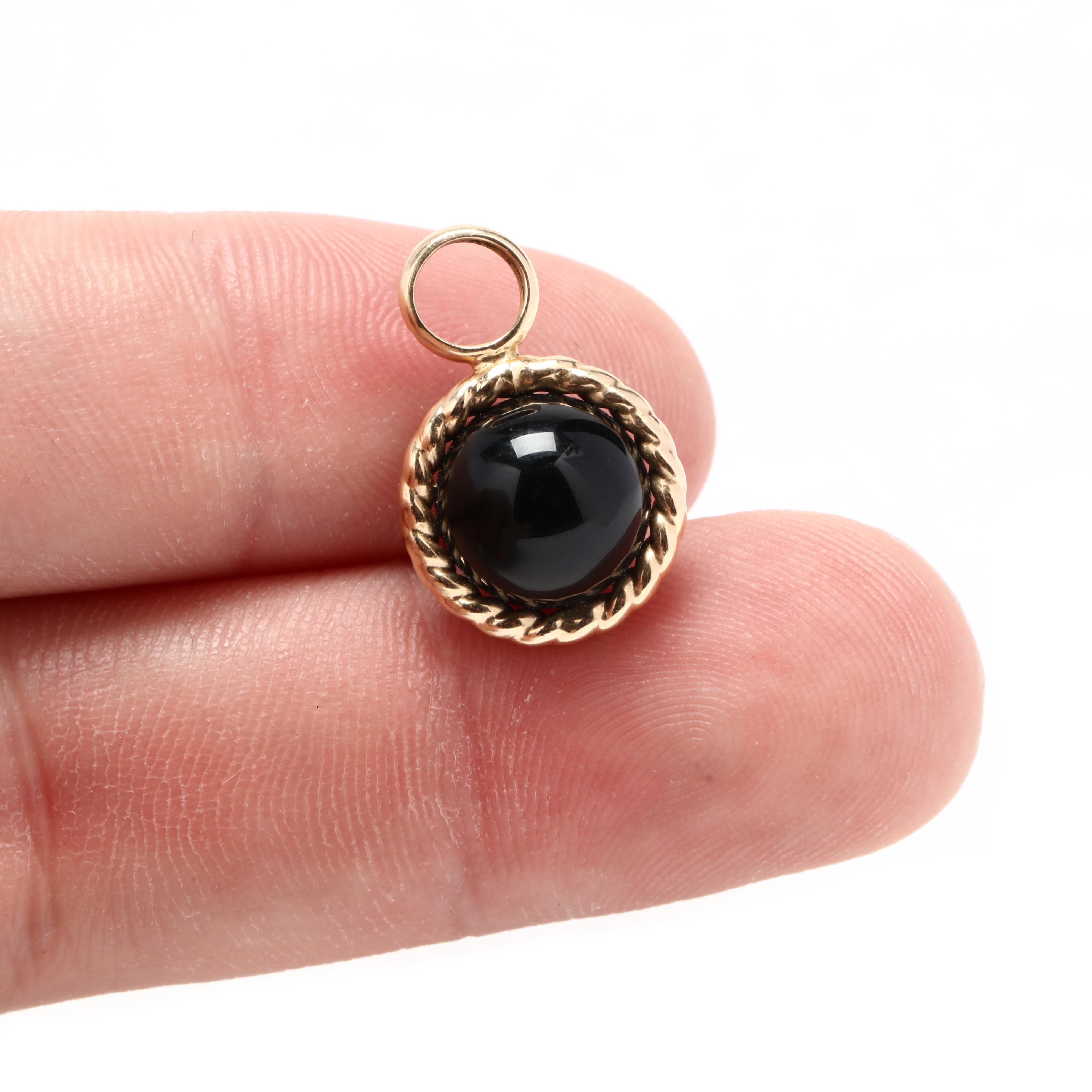 14KT Gold & Black Onyx Bead Pendant with Rope Border In Good Condition In McLeansville, NC