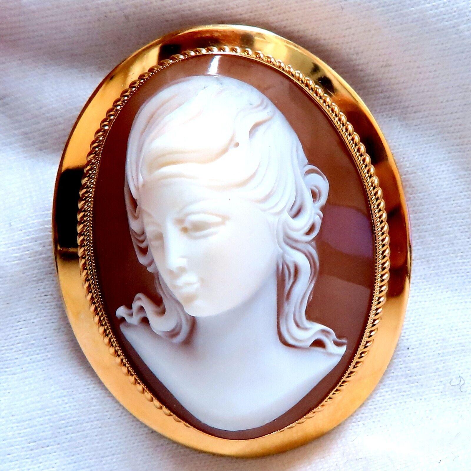 Women's or Men's 14kt Gold Cameo Gold Pin, 1969 For Sale