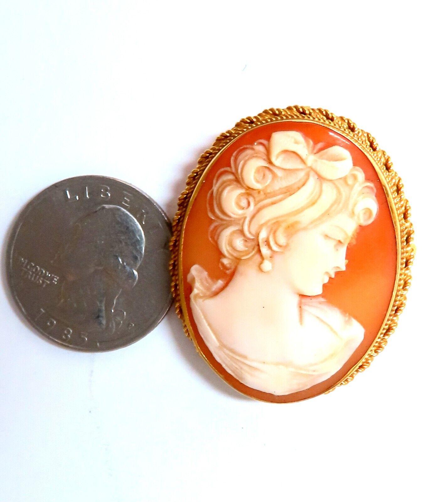 14kt Gold Cameo Gold Pin In New Condition For Sale In New York, NY
