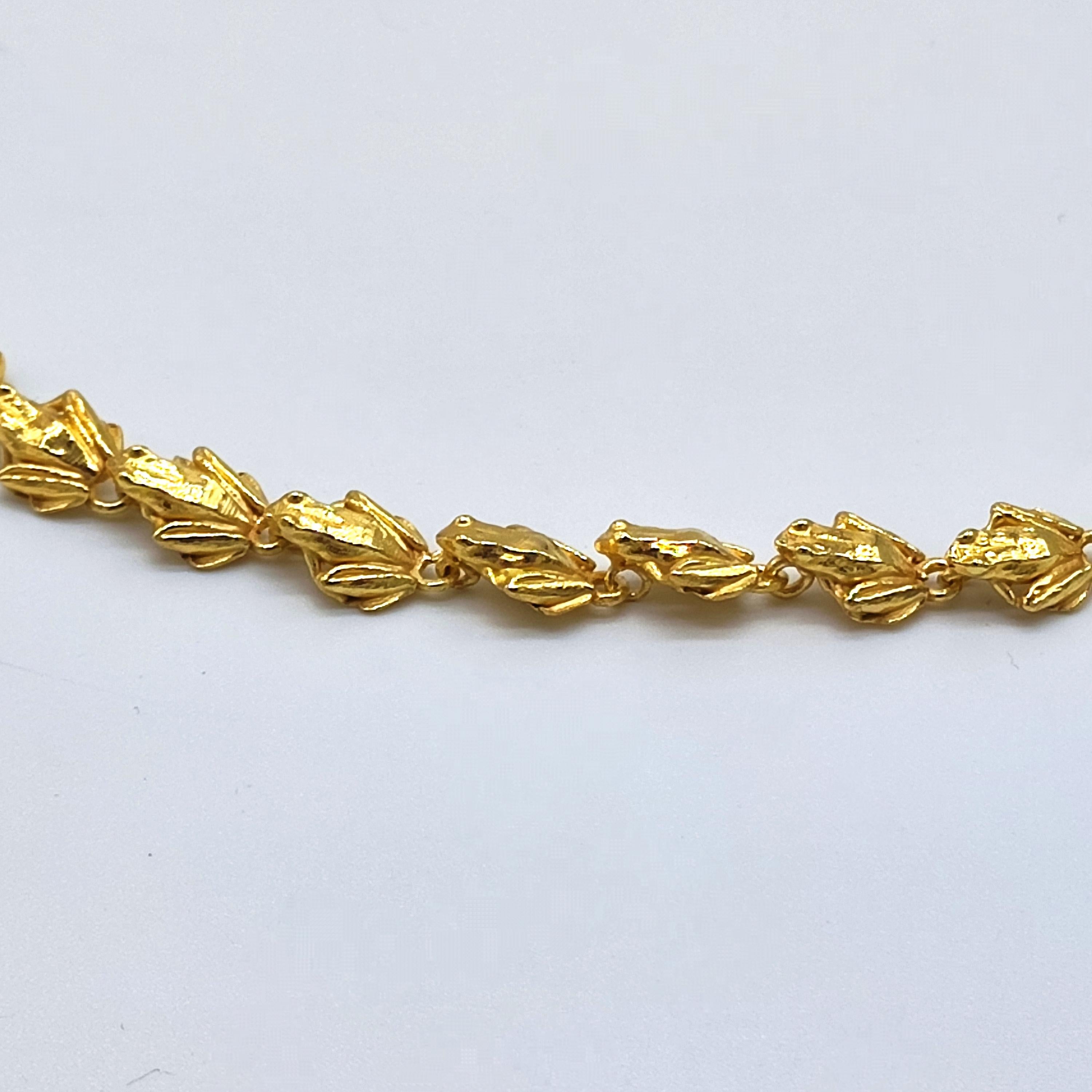14kt Gold Chain Necklace Frogs In New Condition For Sale In Roma, RM