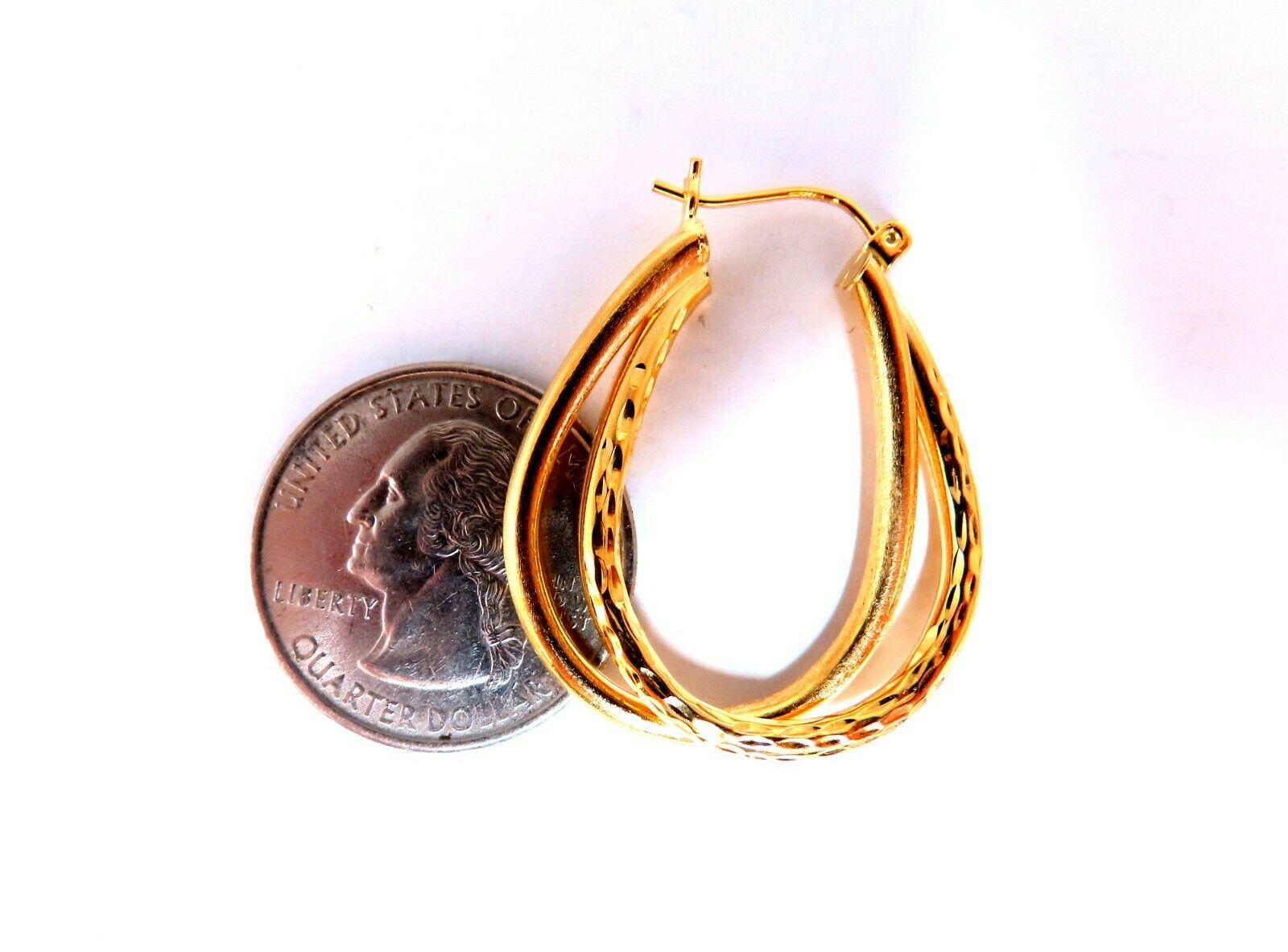 Gold Hoop Earrings

Measurements of Earrings:

1.1 inch wide & 1.2 inch long

3.5 grams / 14kt. yellow gold

Earrings are gorgeous made