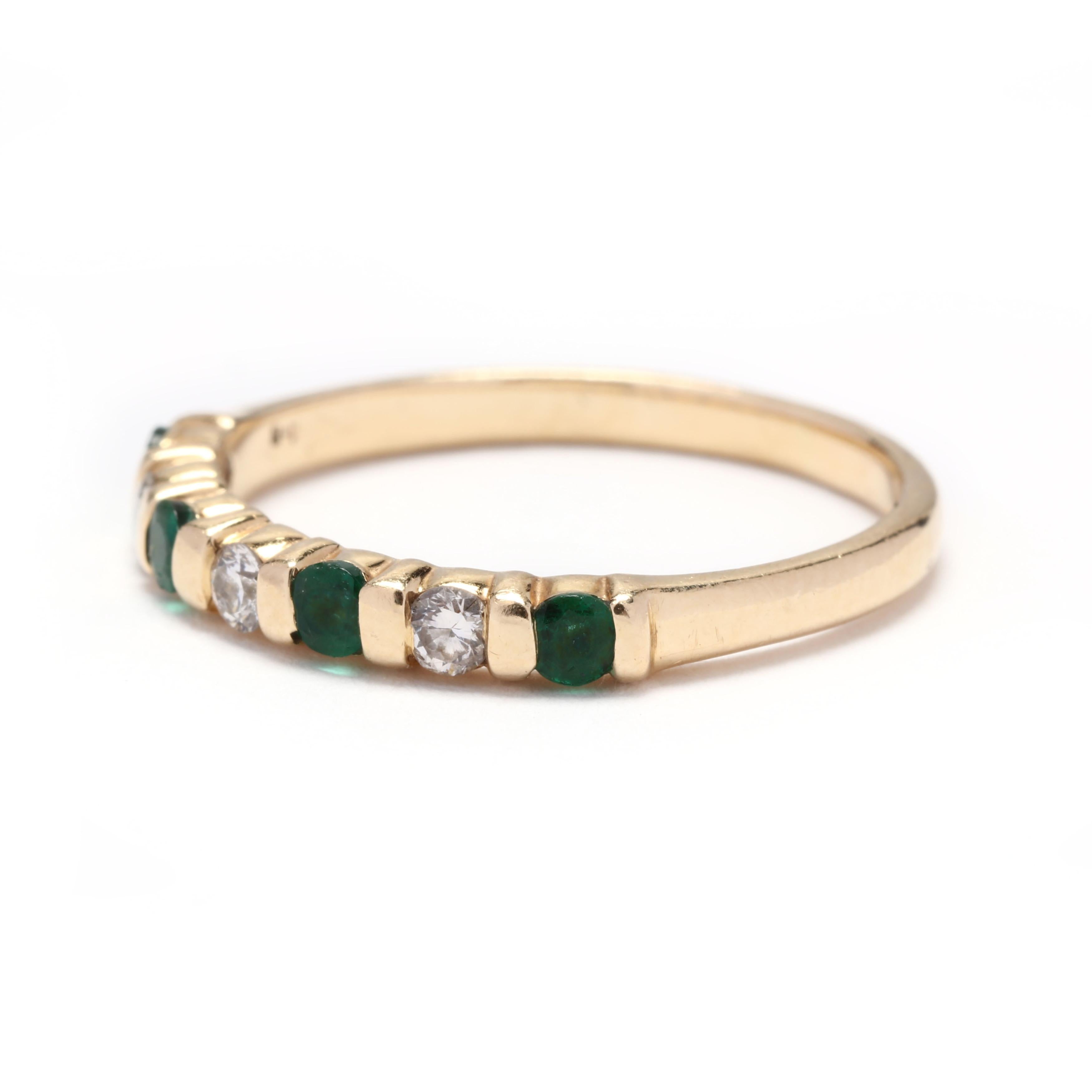 14kt Gold, Emerald & Diamond Stackable Band Ring In Good Condition In McLeansville, NC