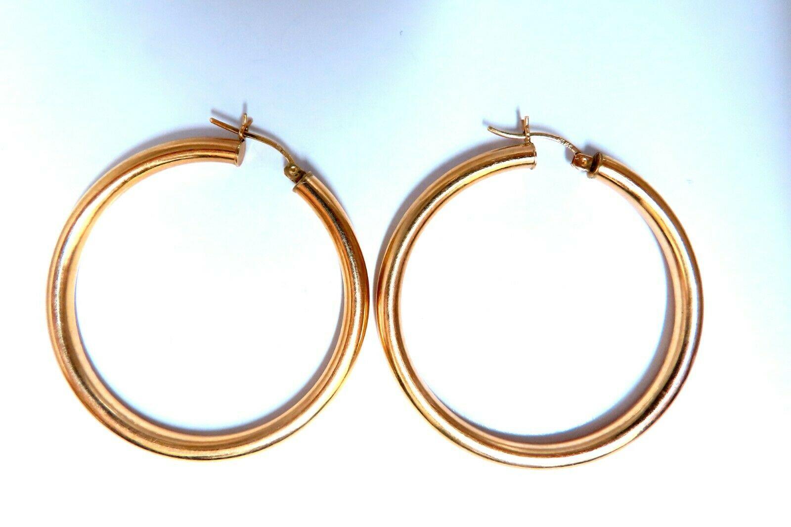 14Kt Gold Hoop Earrings Tubular Plain In New Condition For Sale In New York, NY
