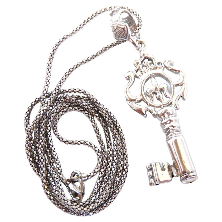 14kt Gold Key Charm Necklace For Sale at 1stDibs