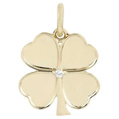Charm a forma di trifoglio in oro 14KT con accenti di diamanti