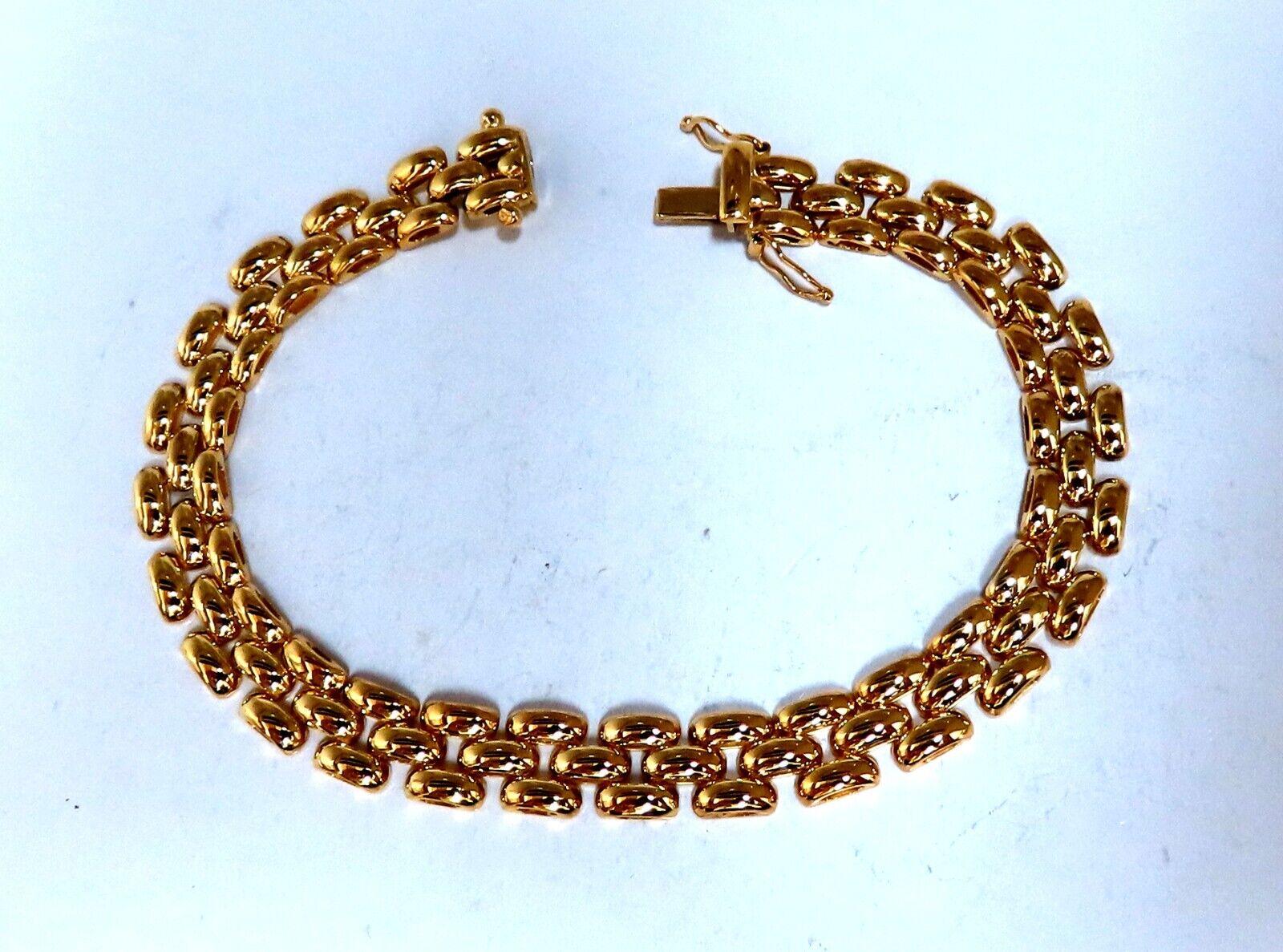 Panther Form Link bracelet

Amazing Intricate Detail

7mm Diameter

14 karat yellow gold 10 grams

Bracelet measure 7 inch

Secure lock & Snap