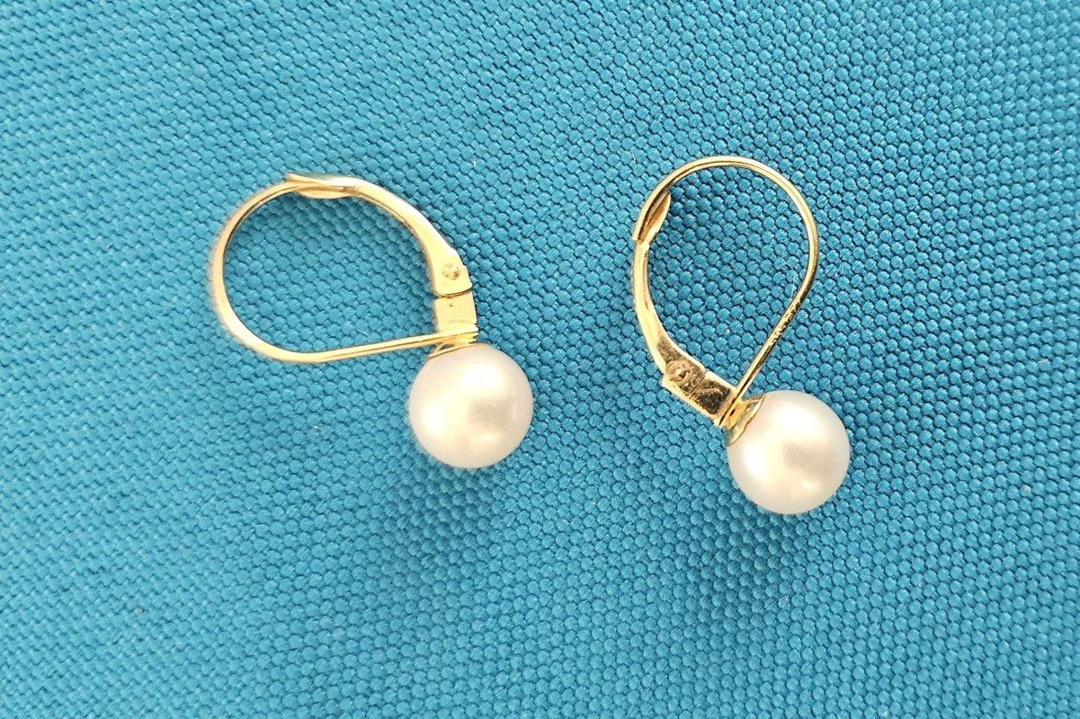 Mid-Century moderno Orecchini in oro 14KT e perle, timbrati .585, orecchini a buco in oro vintage in vendita