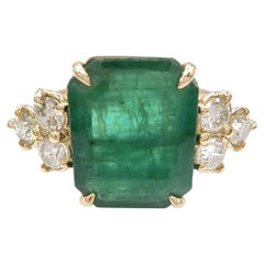 14kt Gold Ring Natural Emerald 2.84ct 6 Diamonds  Certified Cocktail Ring woman