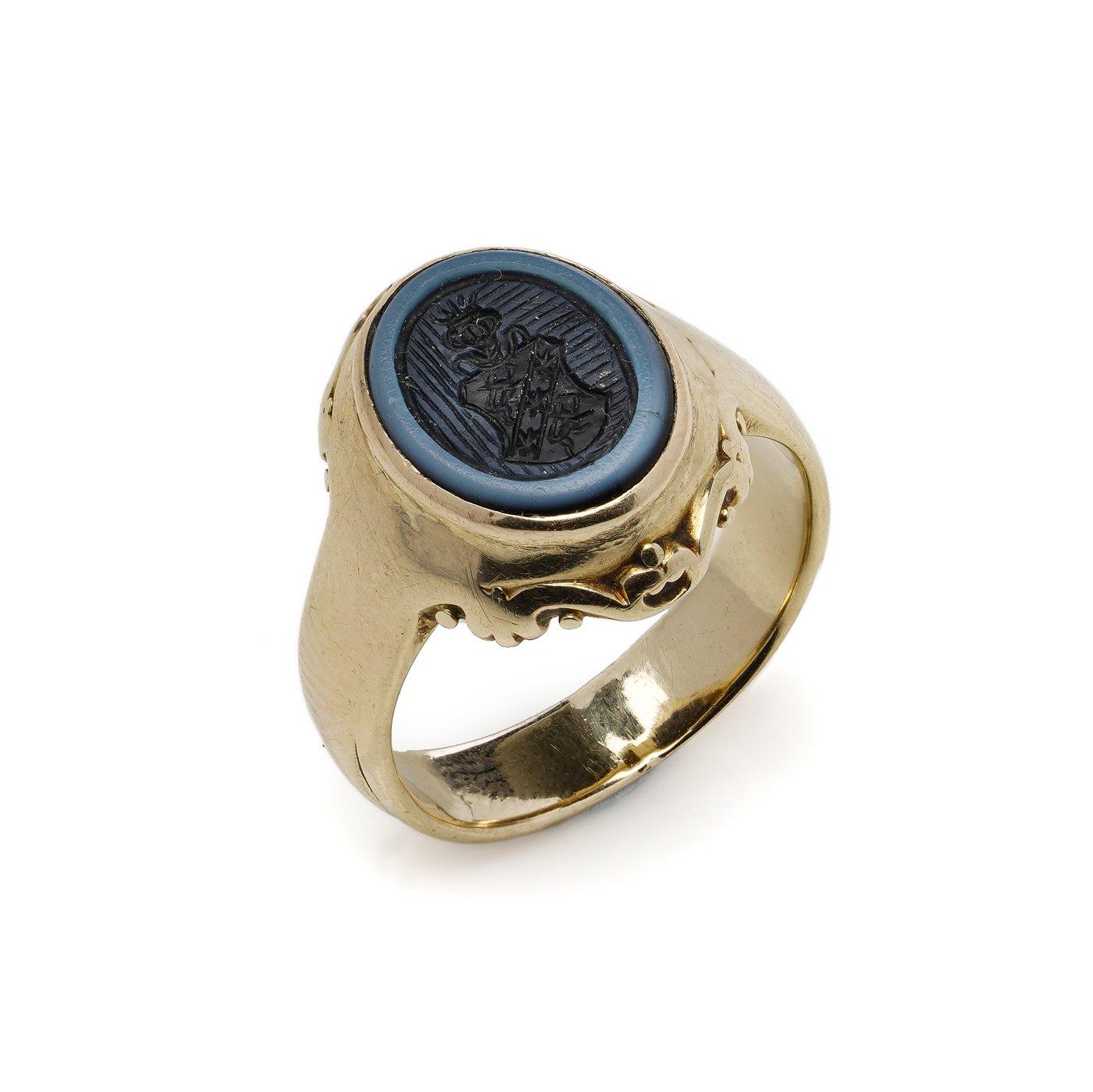Anello con sigillo in sardonica d'oro 14kt con stemma di famiglia inciso in vendita 3