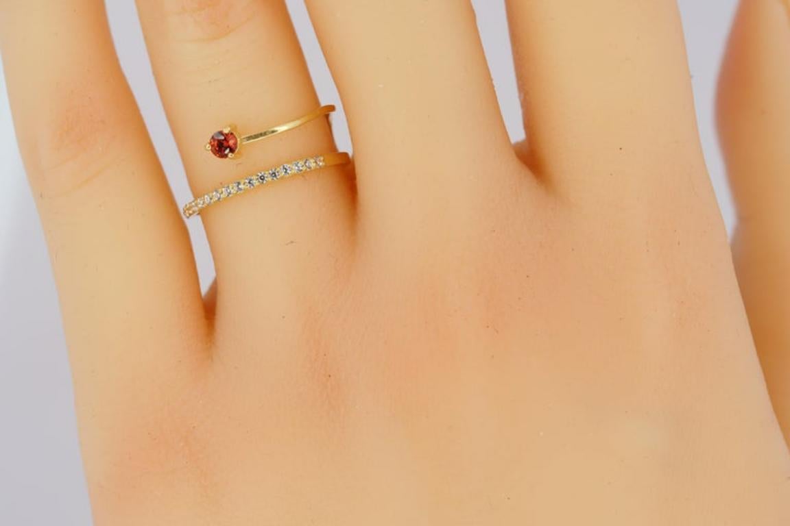 14kt Gold Swirl Engagement Ring 5