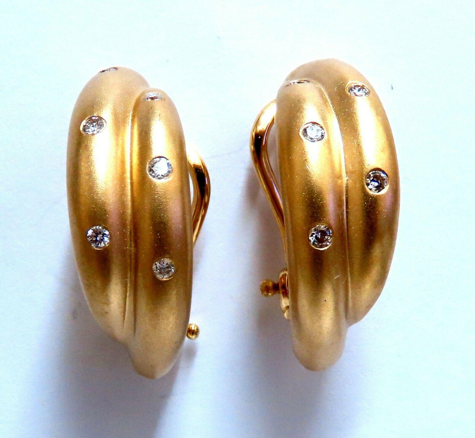 14 Karat Gold Textured Satin Double Row Diamond Clip Earrings In New Condition For Sale In New York, NY