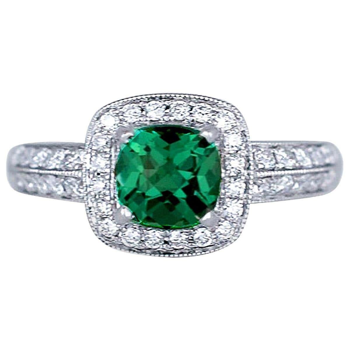 Anello aureola con pietra verde e diamante in oro bianco 14kt Greene & Greene in vendita