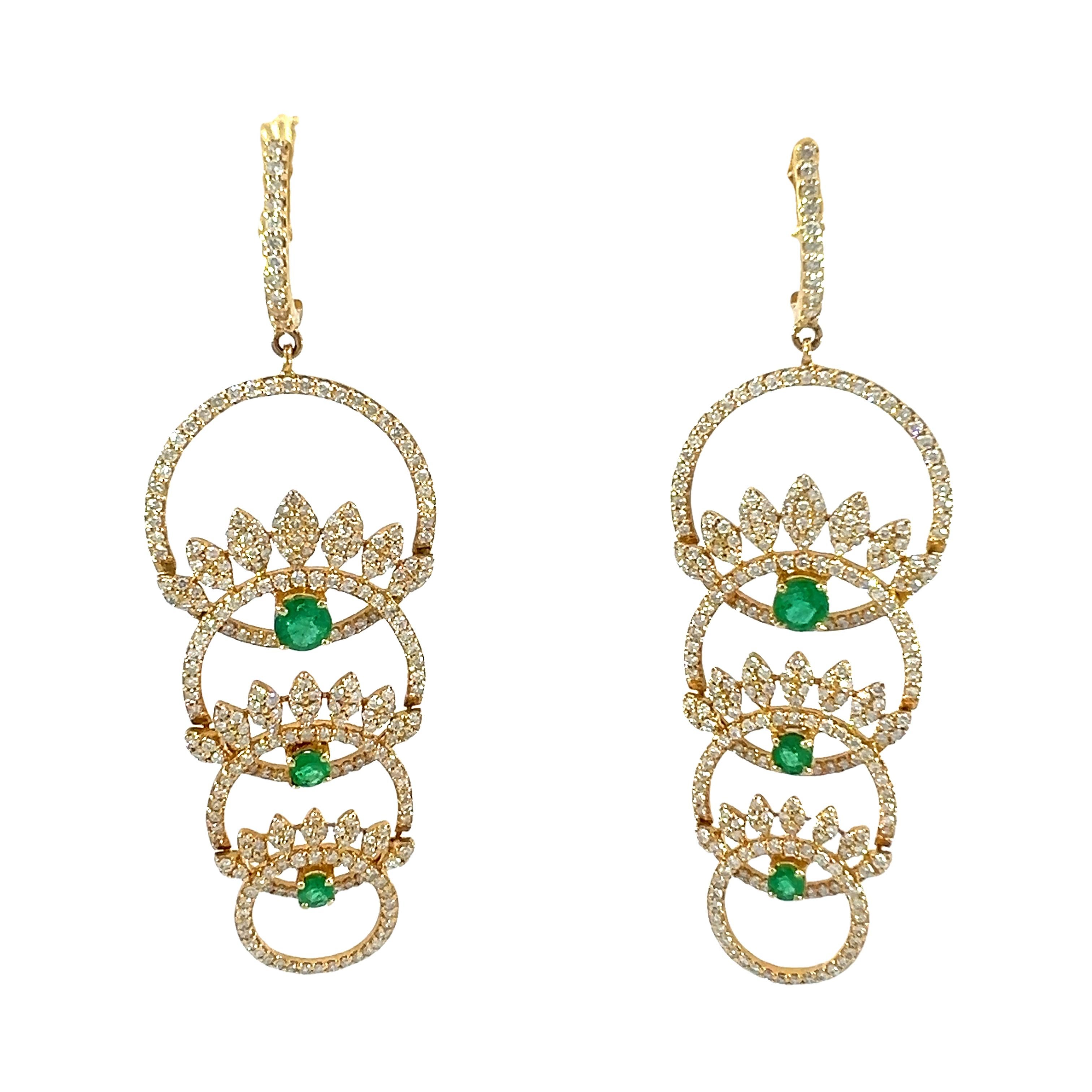 Donna Orecchini in 14Kt con smeraldo naturale e diamanti in vendita