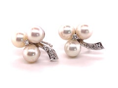 14kt Pearl Trilogy 1950s Screw Back Earrings