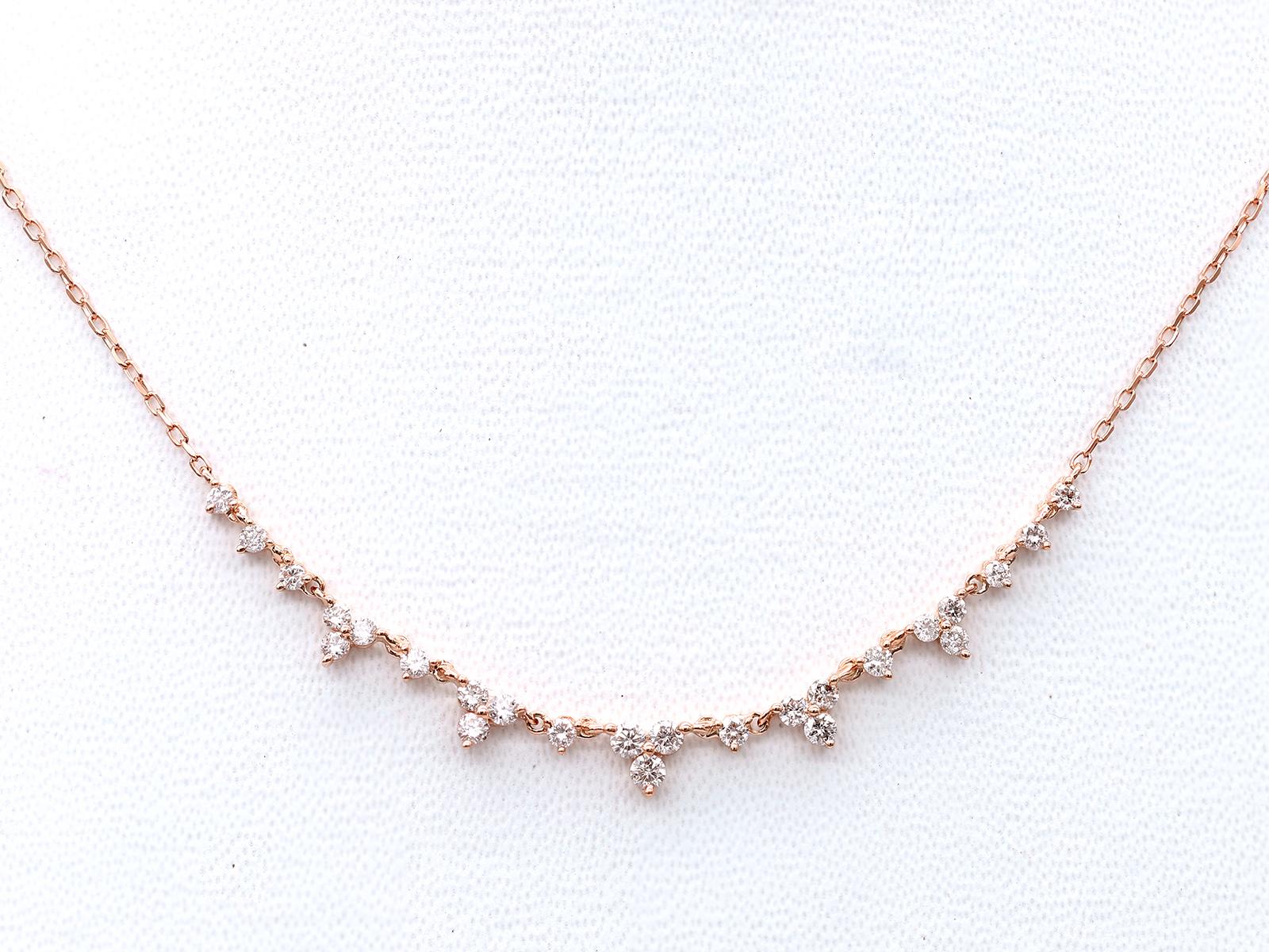 14KT Pink Gold Abgestufte Diamond Curved Bar Halskette (Brillantschliff) im Angebot