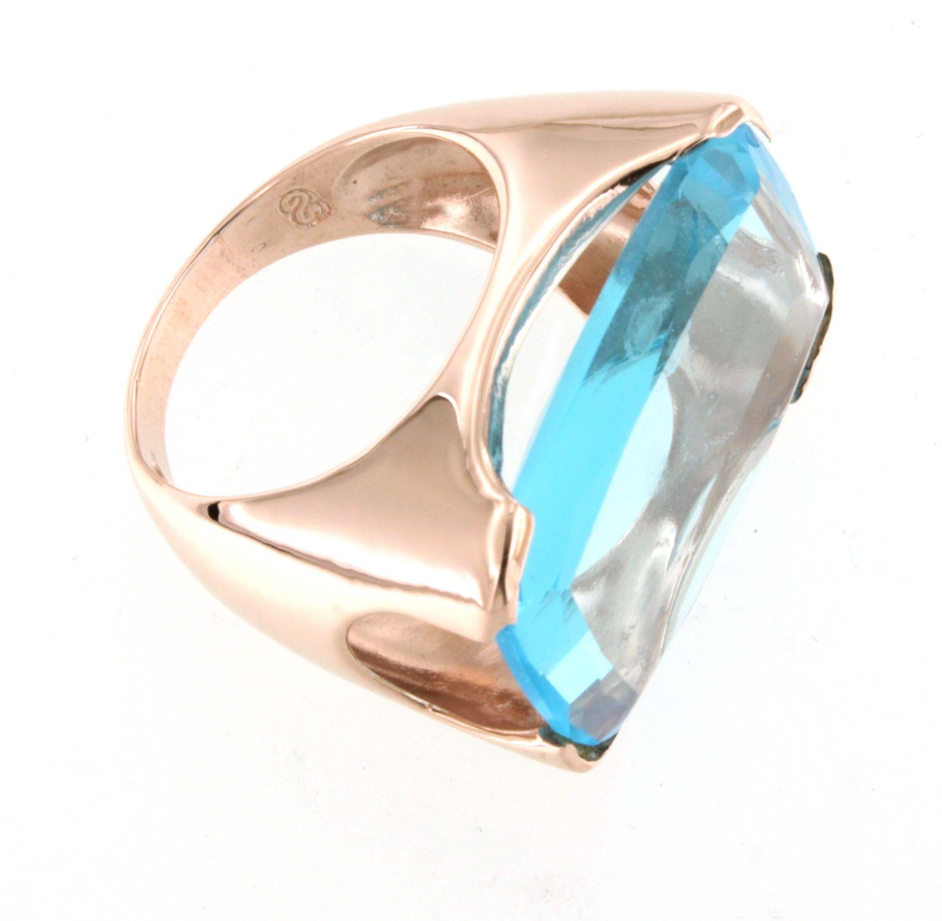 14 Karat Roségold Blauer Topas Stein Moderner erstaunlicher Zeitgenössischer Stein  Cocktail-Ring im Angebot 3