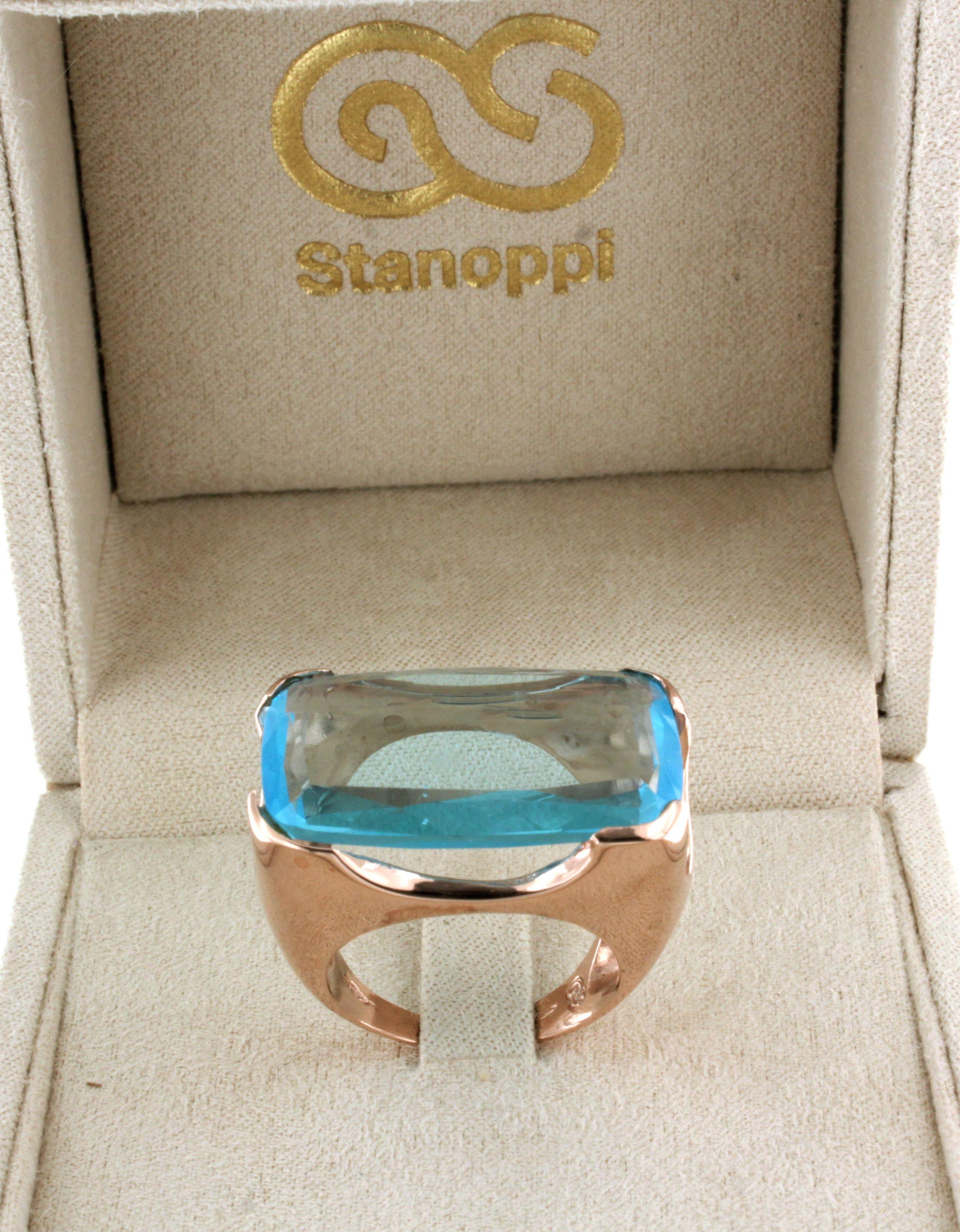 14 Karat Roségold Blauer Topas Stein Moderner erstaunlicher Zeitgenössischer Stein  Cocktail-Ring im Angebot 4