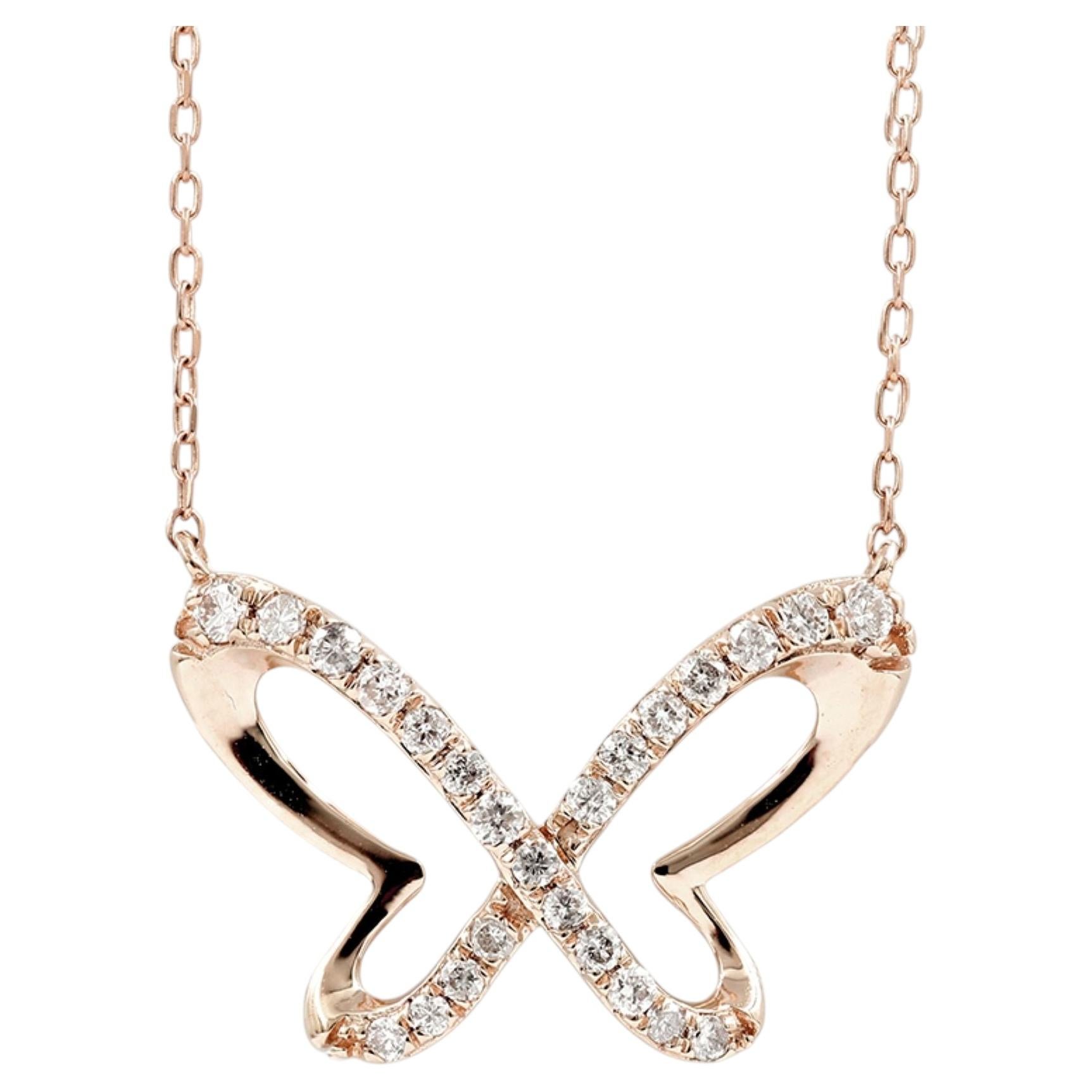 Collar silueta de mariposa con pavé de diamantes en oro rosa de 14 quilates
