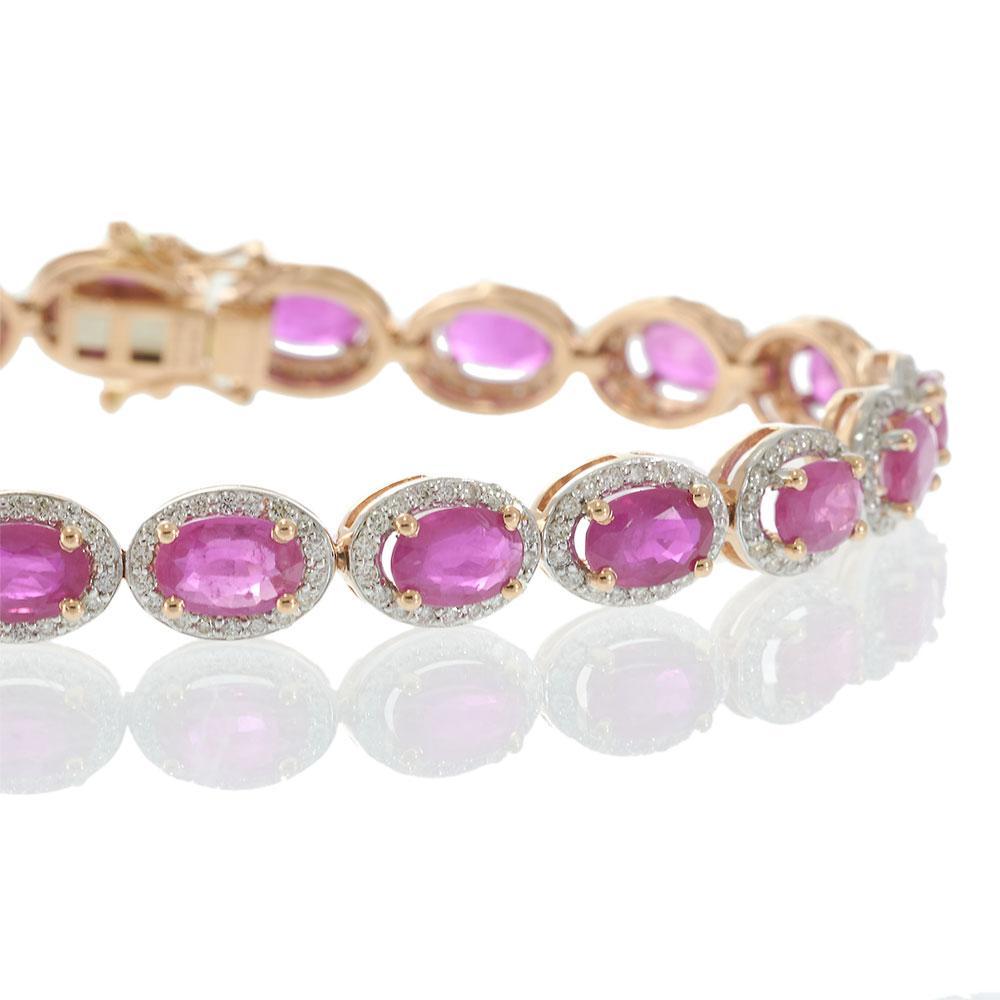 Taille ovale Bracelet en or rose 14KT avec halo de rubis ovales et de diamants en vente