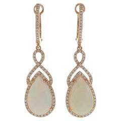 Orecchini pendenti in oro rosa 14KT con pera, opale e diamanti