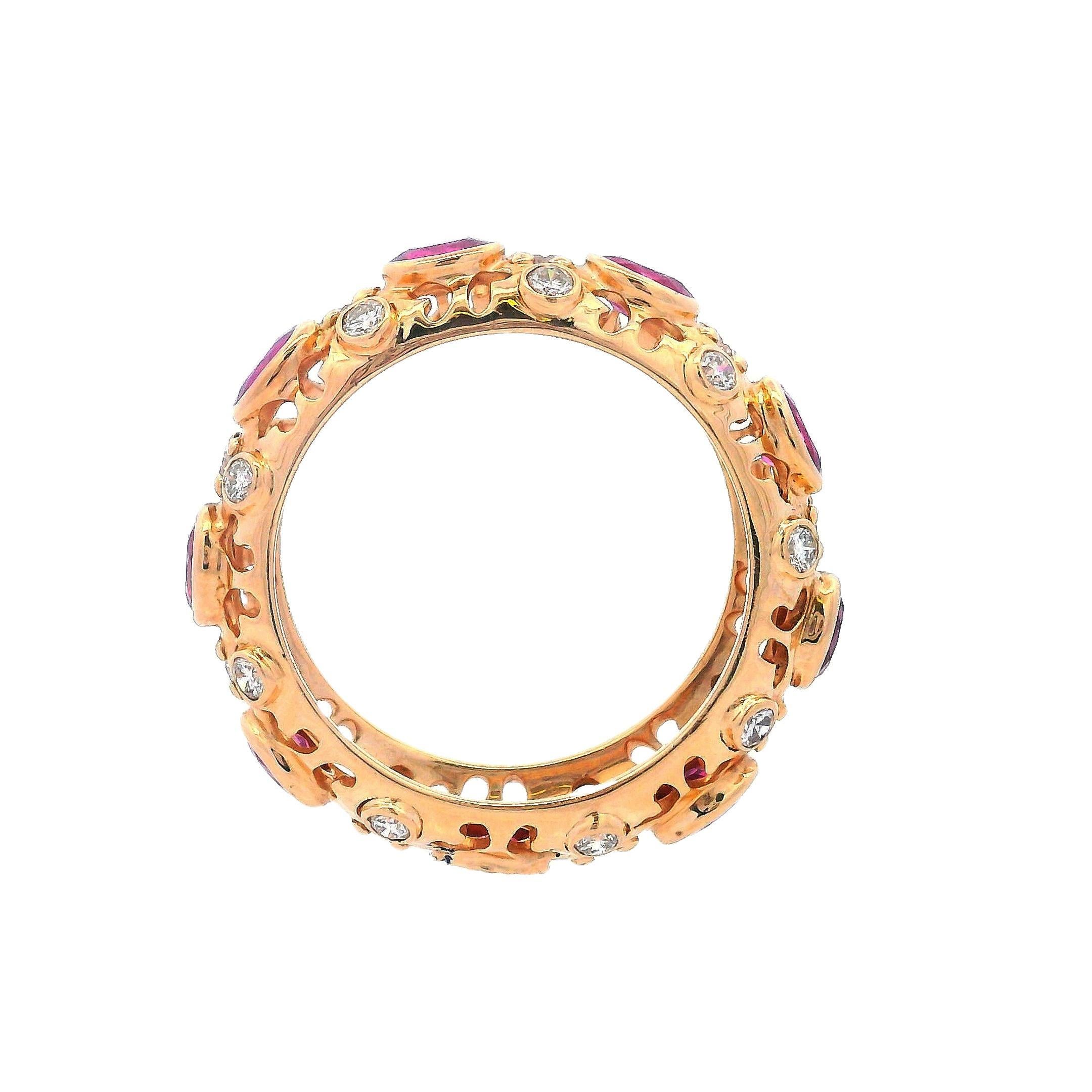 Oval Cut 14kt Rose Gold Ring with BURMA Rubies and Diamonds with Certificate For Sale
