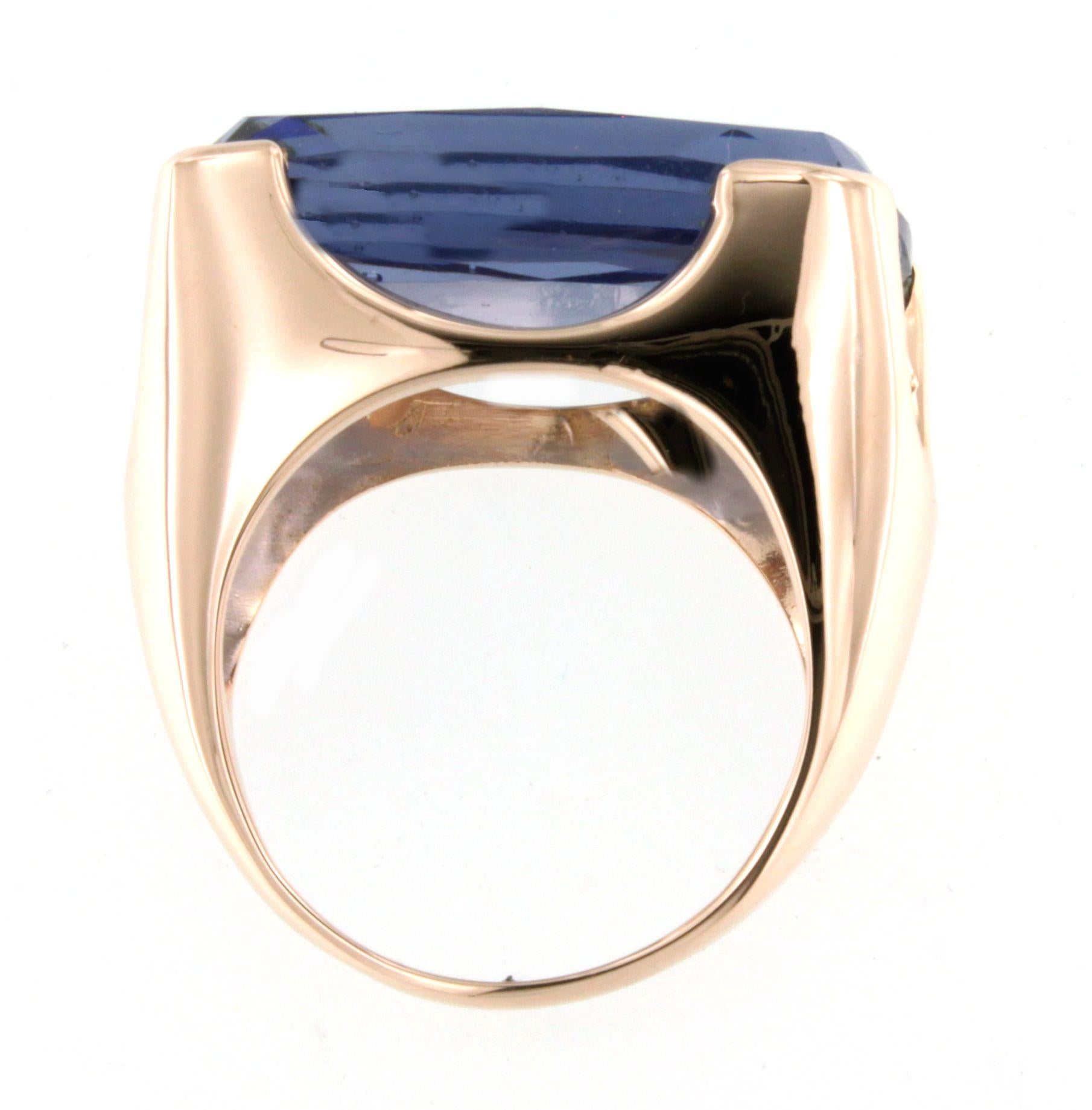 14 Karat Roségold  Stein Blauer Londoner Quarz Moderner erstaunlicher Mode Cocktail-Ring für Damen oder Herren im Angebot