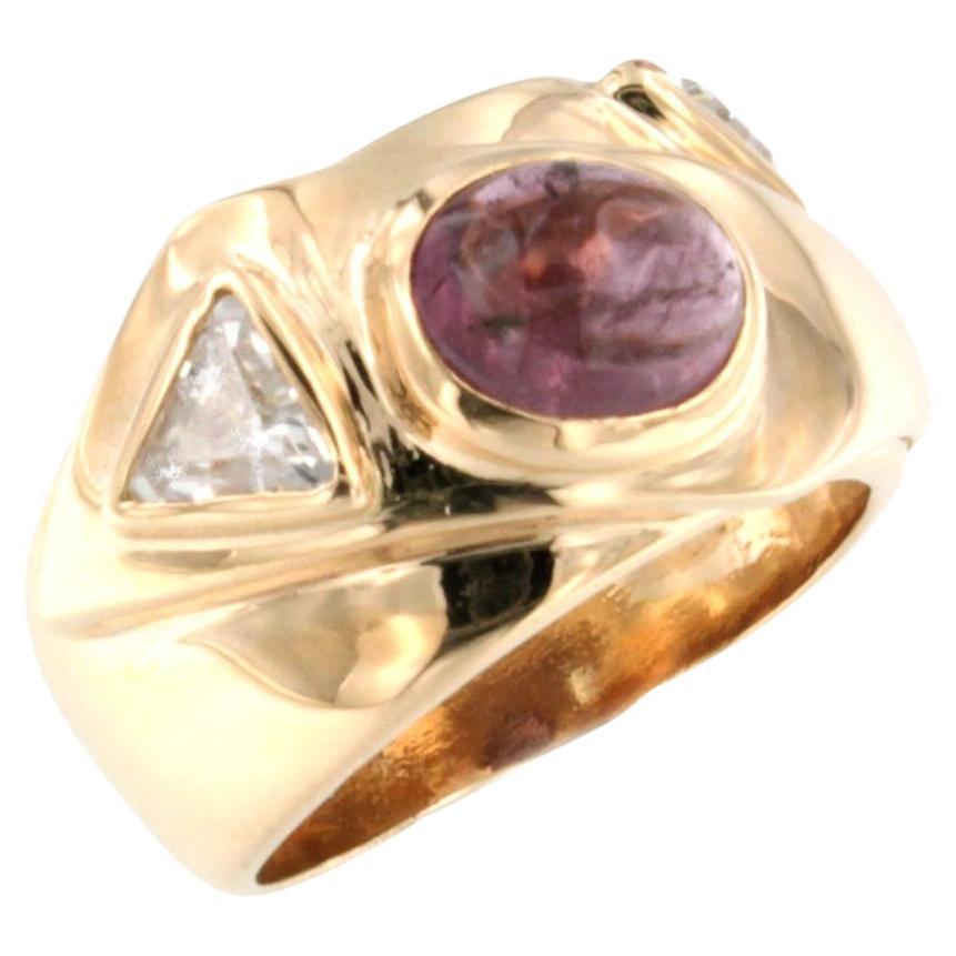 Anillo de oro rosa de 14 quilates con turmalina rosa y piedra triangular blanca de Swarovski