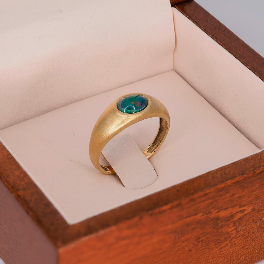 Im Angebot: Ring aus 14-karätigem massivem Gold mit Opal-Cabochon. () 8