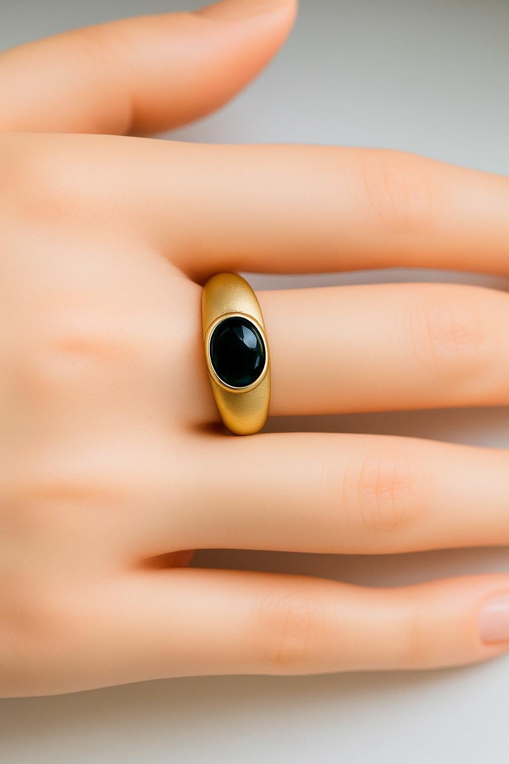 Im Angebot: Ring aus 14-karätigem massivem Gold mit Opal-Cabochon. () 5