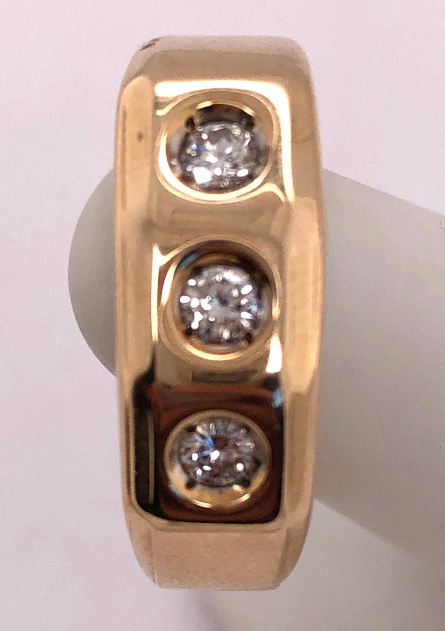 14 Karat 3 Diamond Yellow Gold Ring One 1/2 Carat Total Diamond Weight For Sale 2