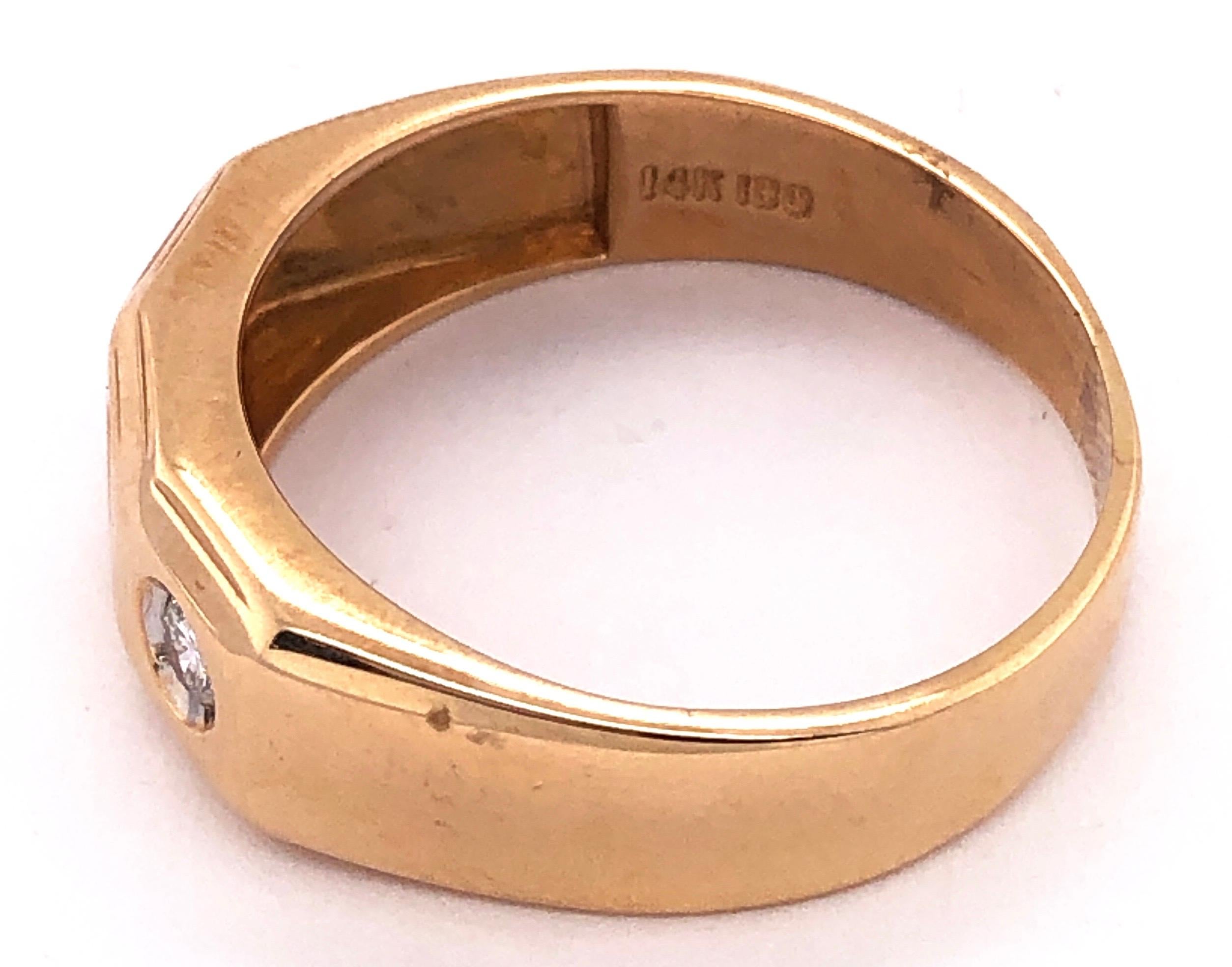 14 Karat 3 Diamond Yellow Gold Ring One 1/2 Carat Total Diamond Weight For Sale 3