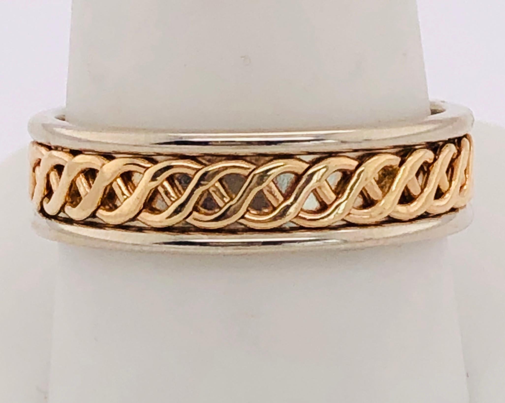 Anello a fascia bicolore 14Kt/Anello da sposa
Taglia 10 con 6,50 grammi di peso totale
Cambia il tag in 228